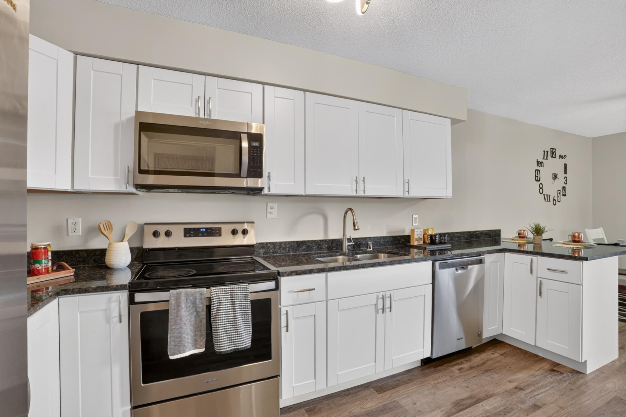 15785 Hannover Path Property Photo 13