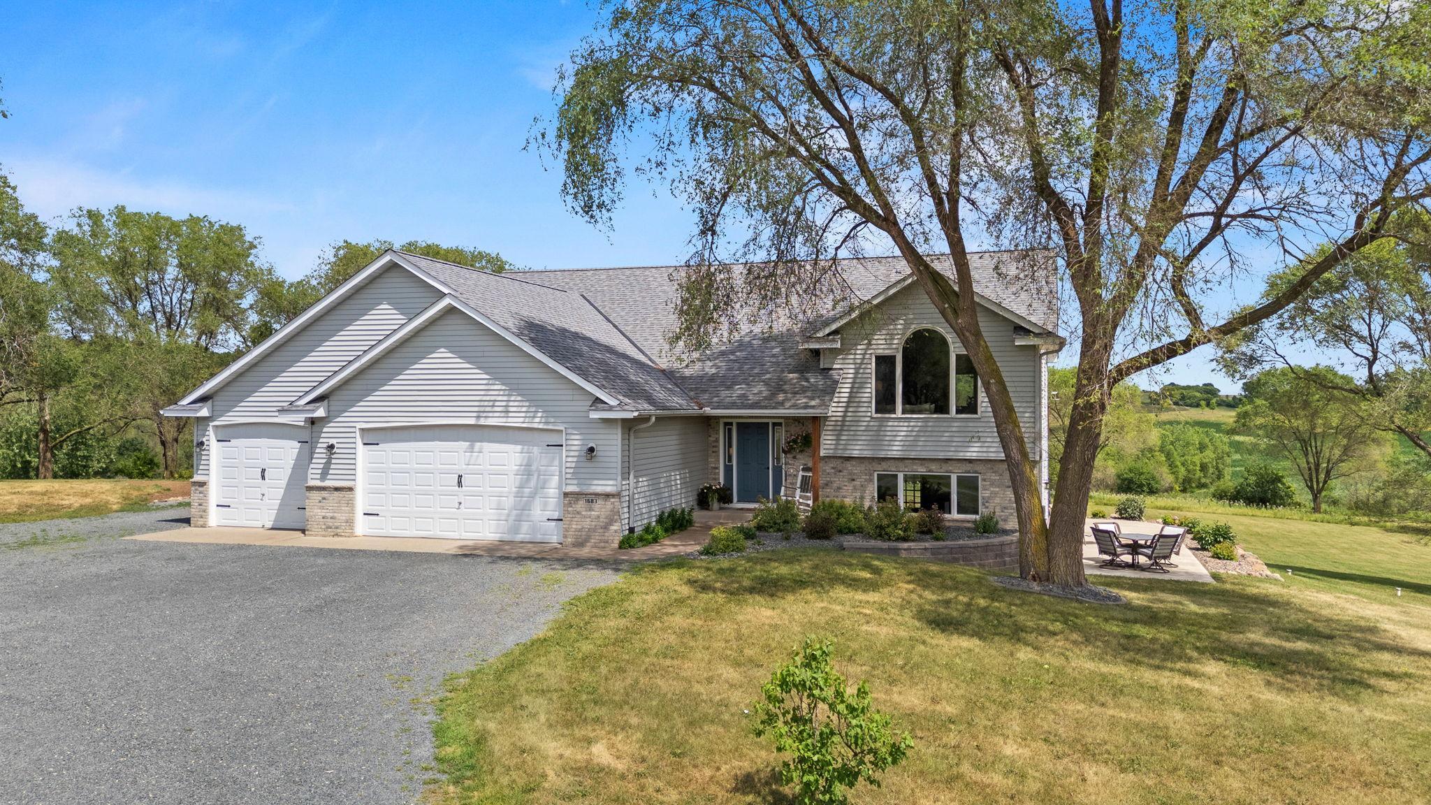 1683 89th Street Property Photo 4