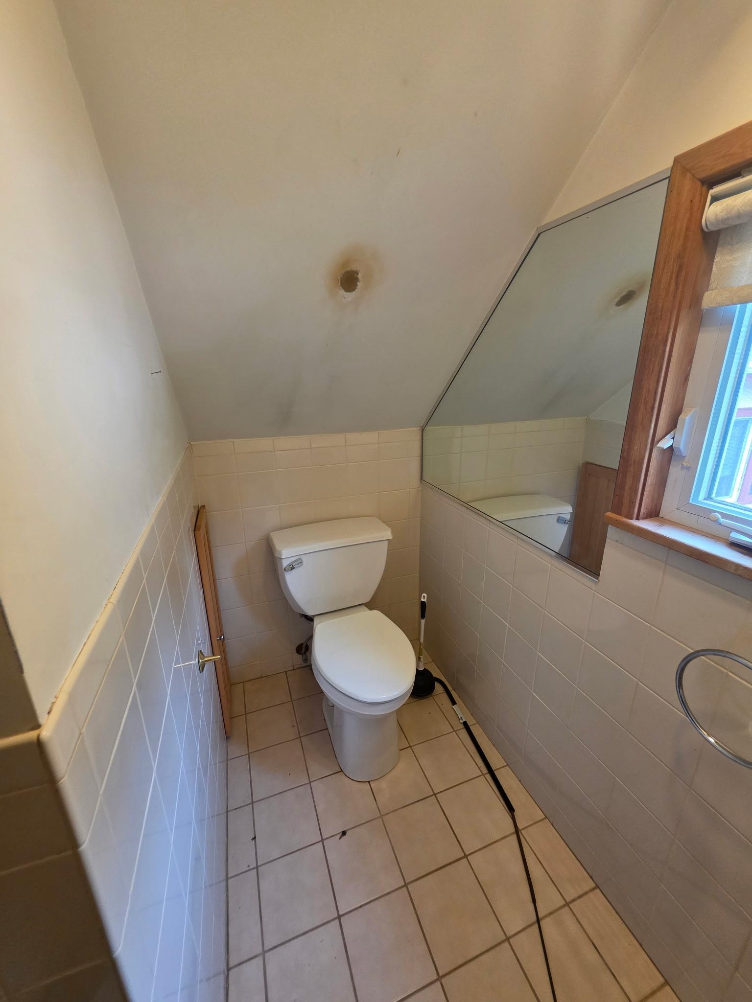 1110 N 8th Avenue E Property Photo 8
