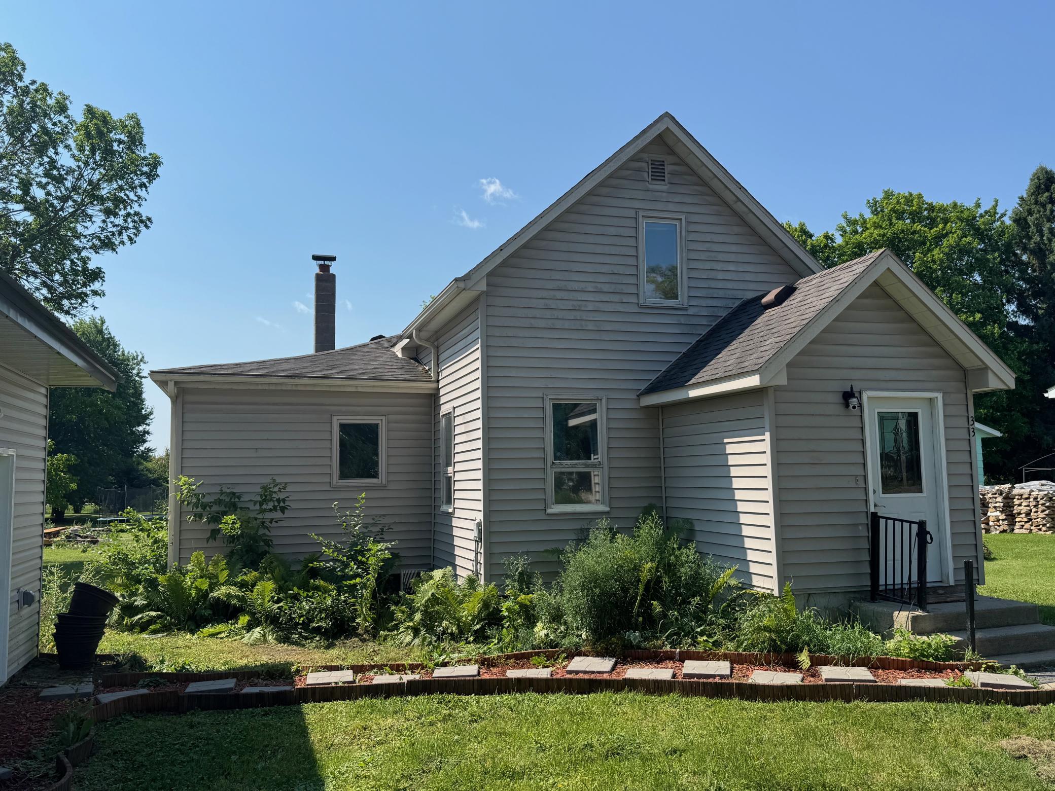 33 Carlson Avenue Nw Property Photo 5