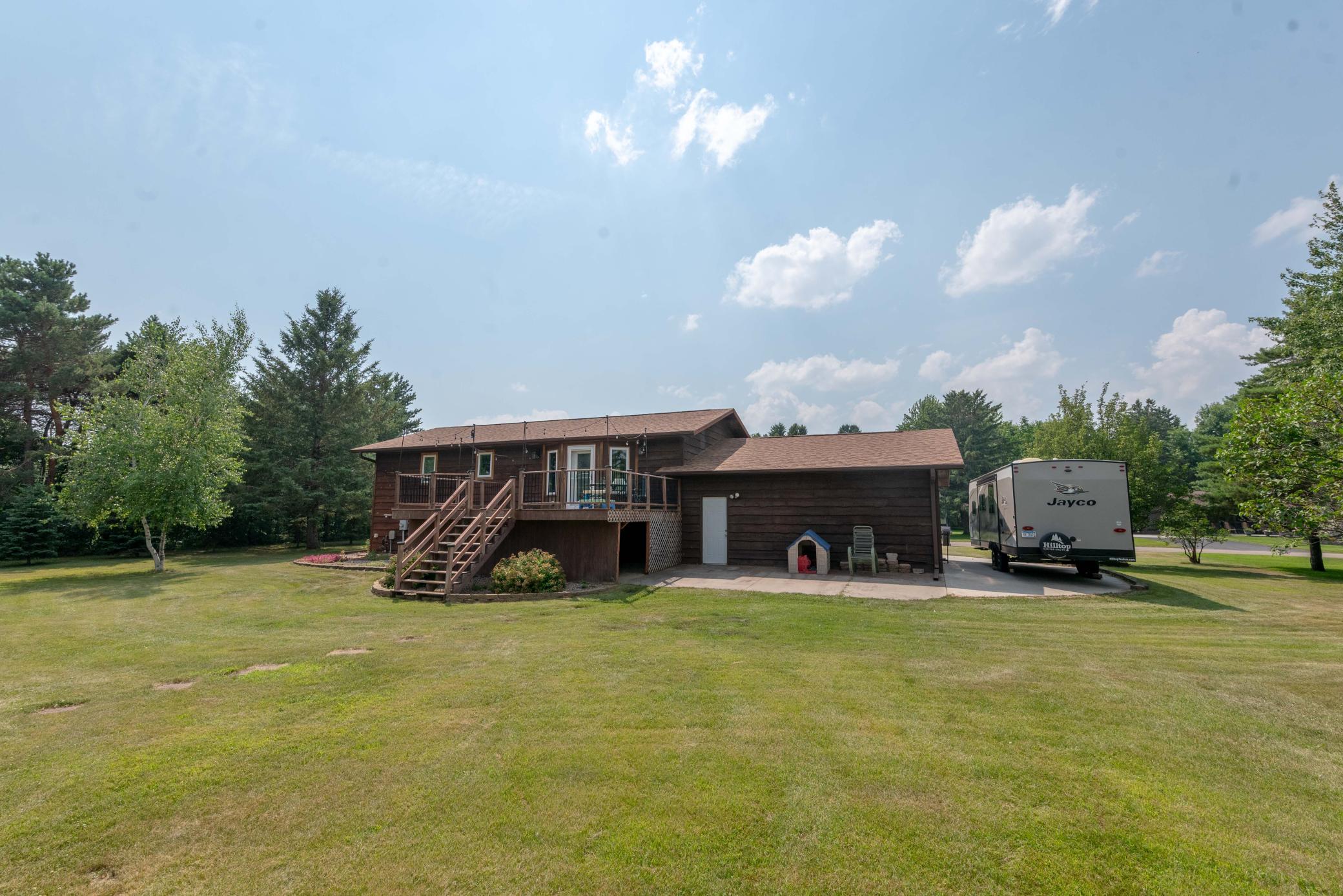 512 Pinetree Drive Property Photo 4