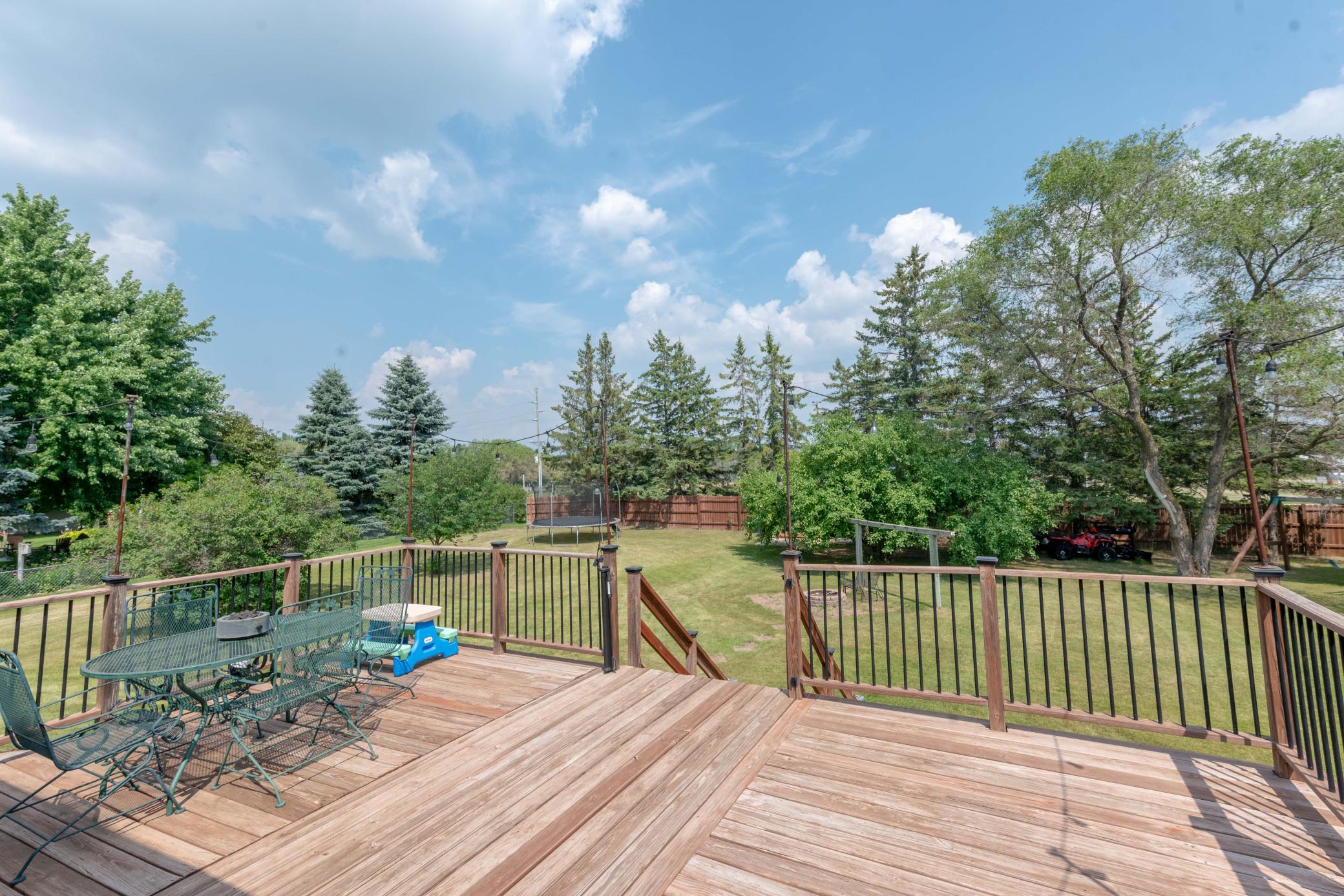 512 Pinetree Drive Property Photo 6