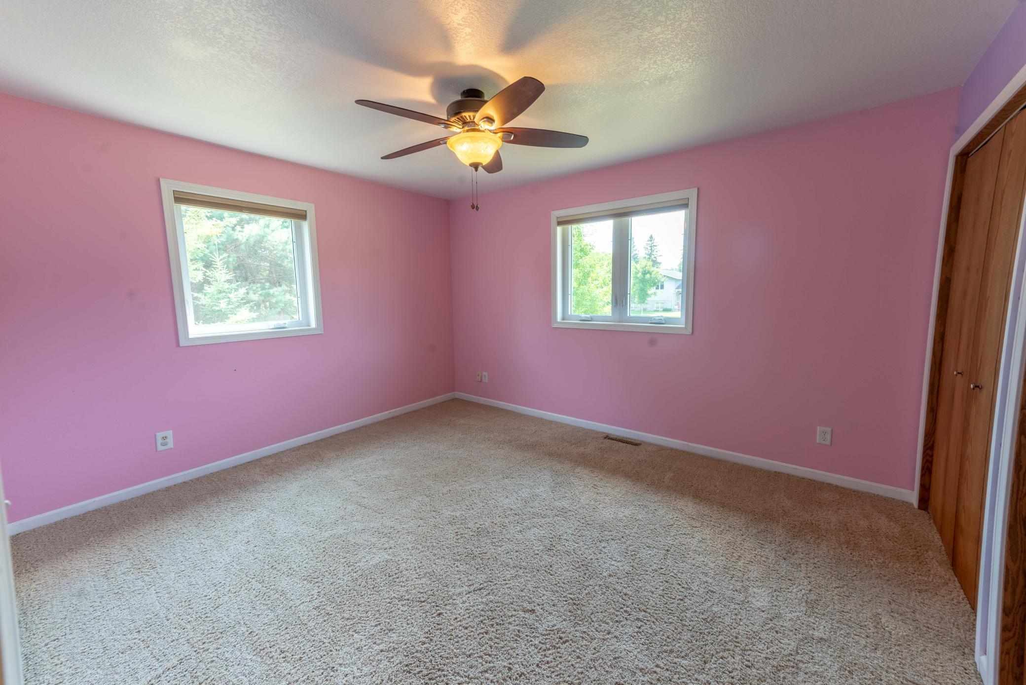 512 Pinetree Drive Property Photo 18