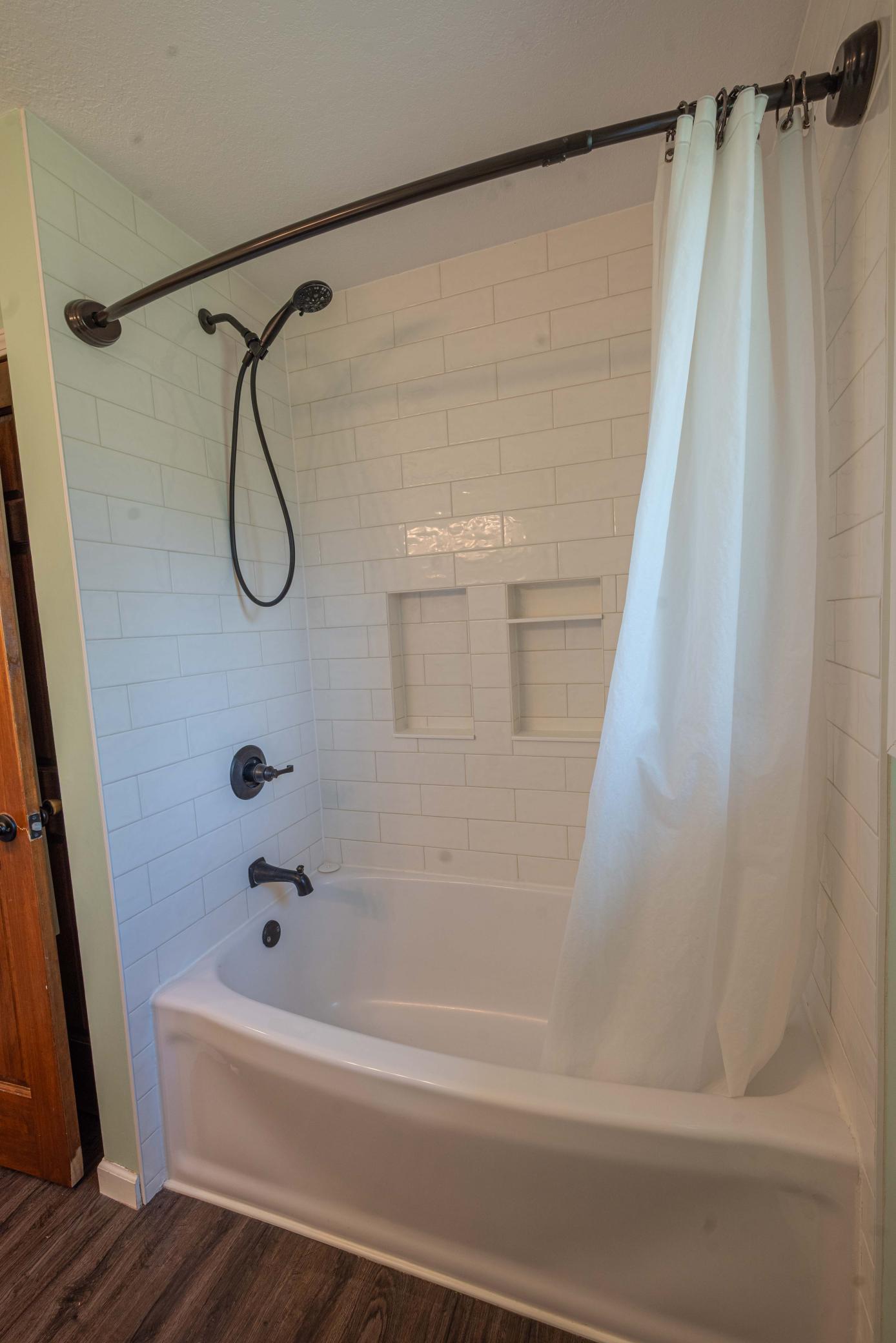512 Pinetree Drive Property Photo 23