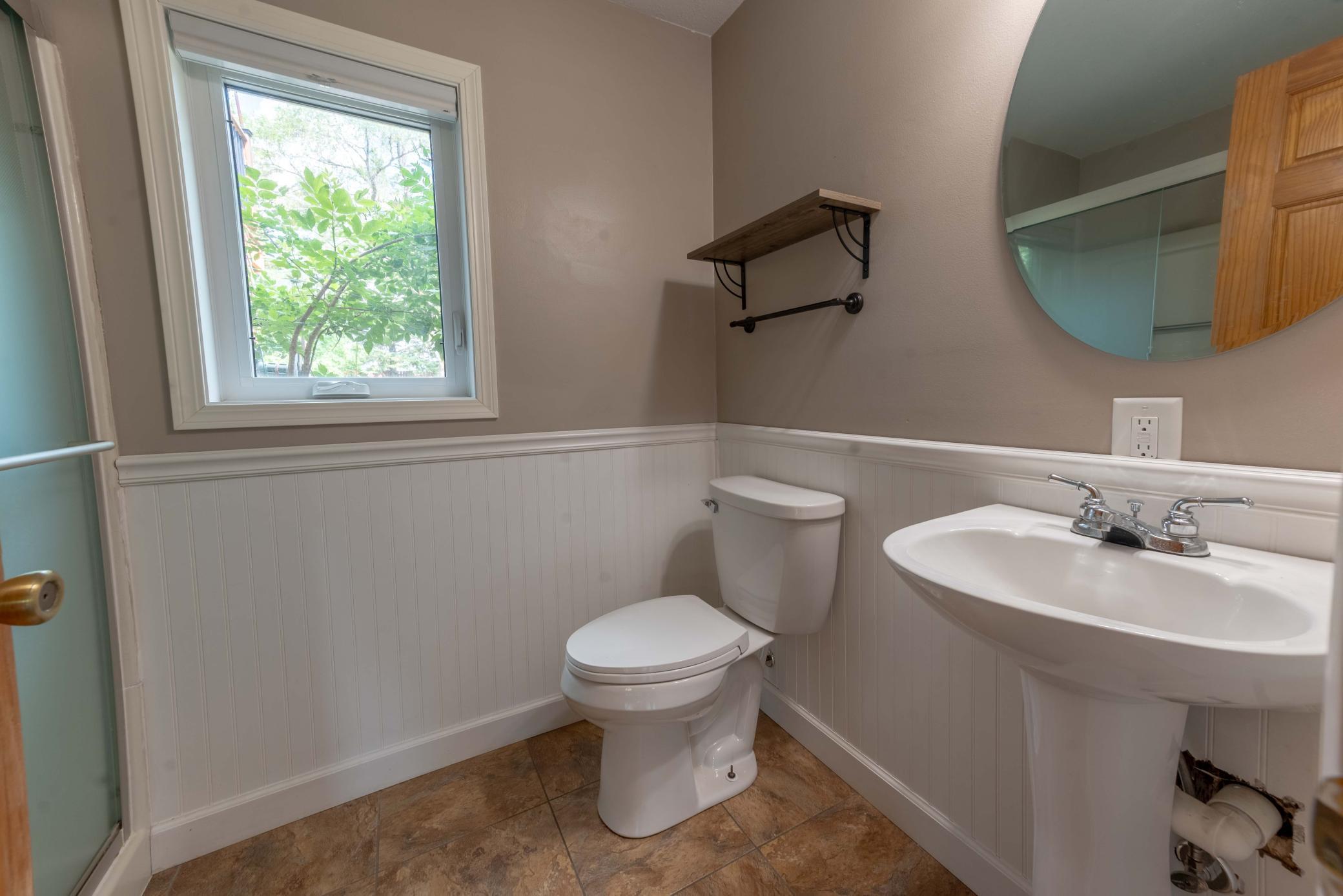 512 Pinetree Drive Property Photo 28
