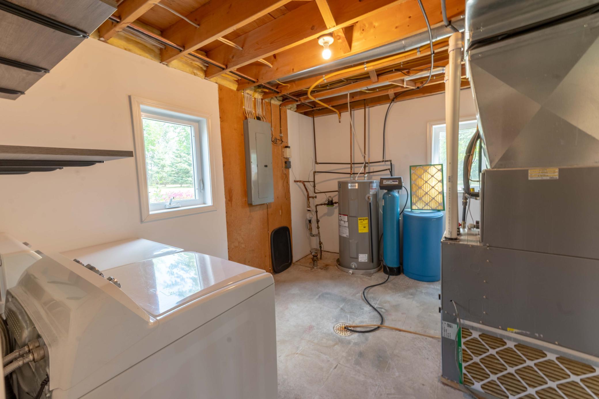 512 Pinetree Drive Property Photo 29