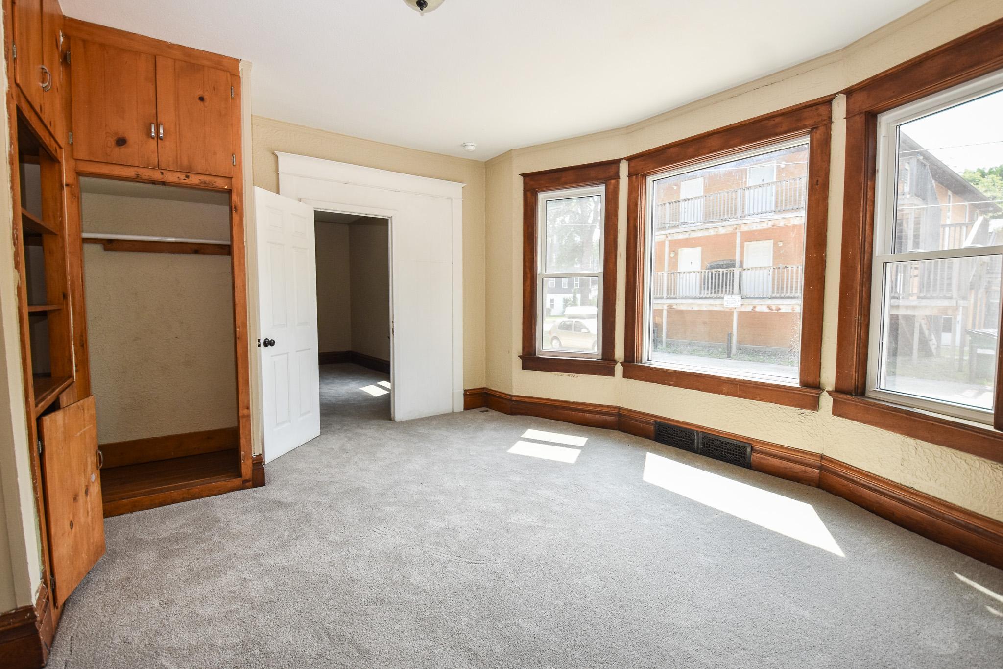 1114 University Drive N Property Photo 6