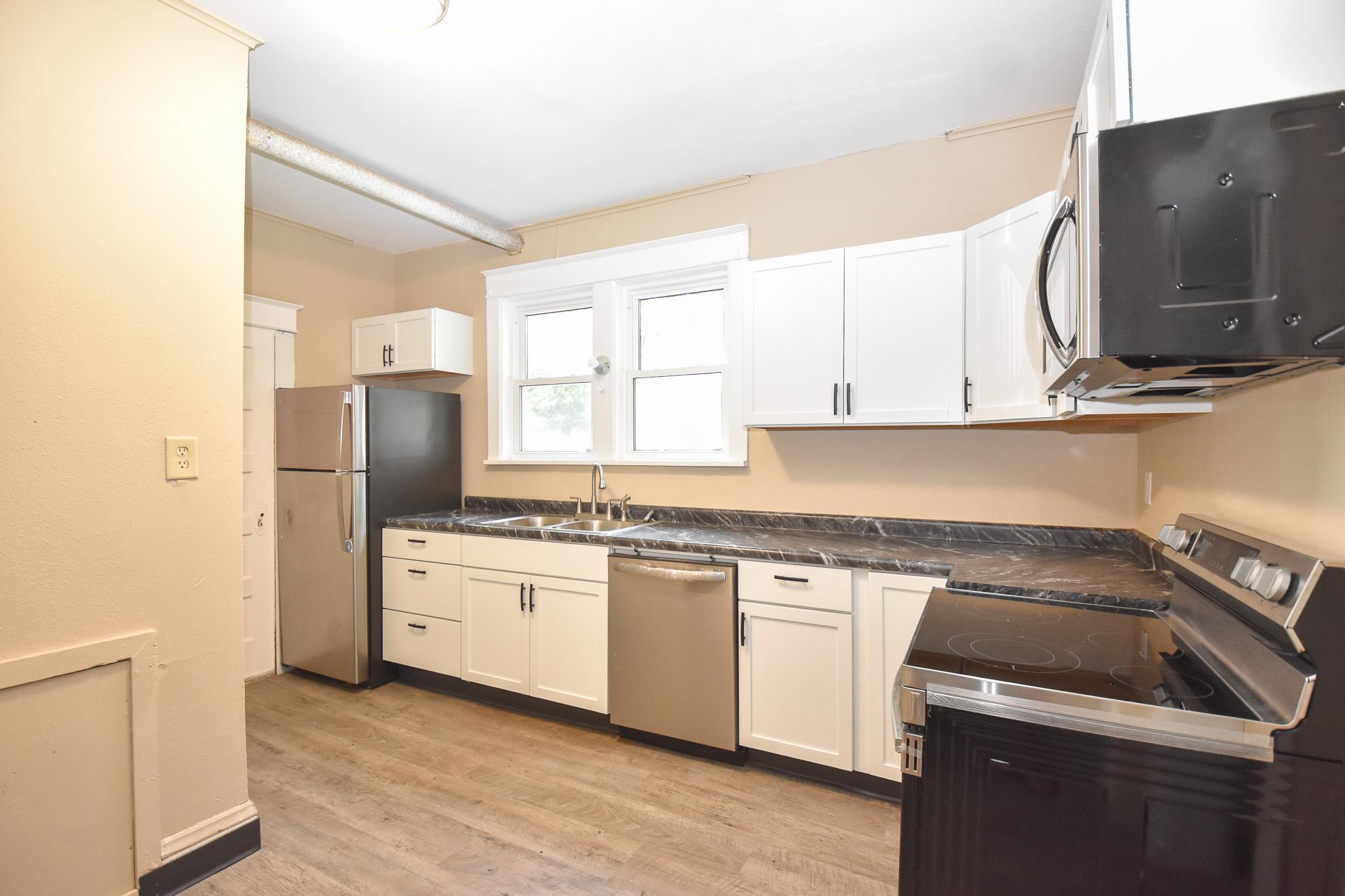 1114 University Drive N Property Photo 8