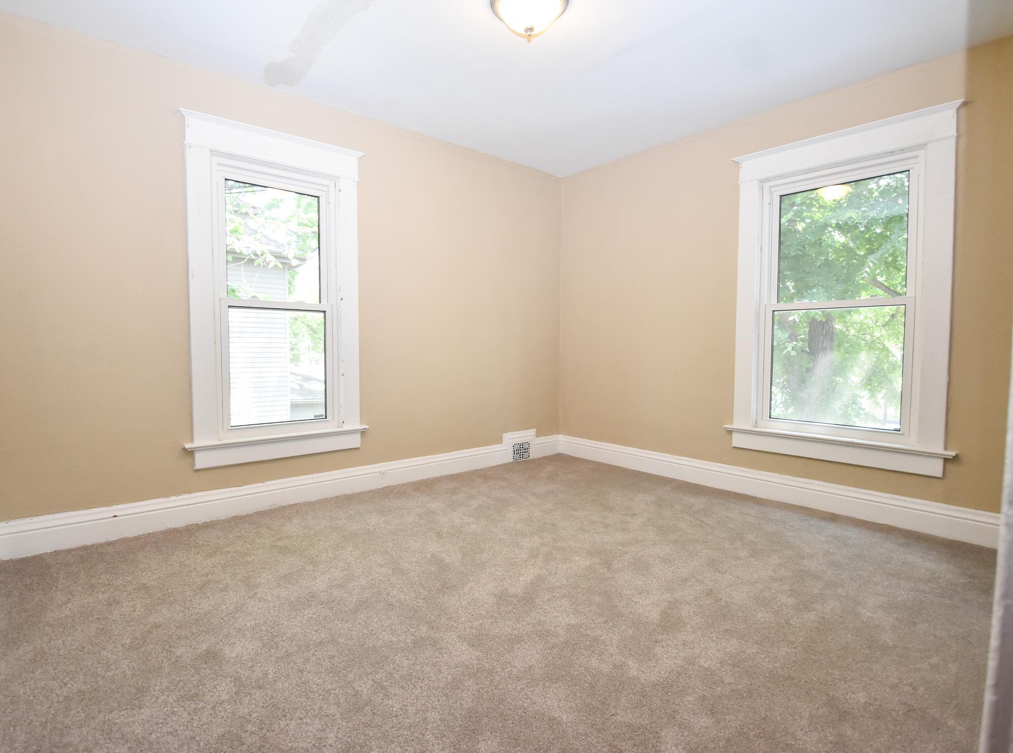 1114 University Drive N Property Photo 15