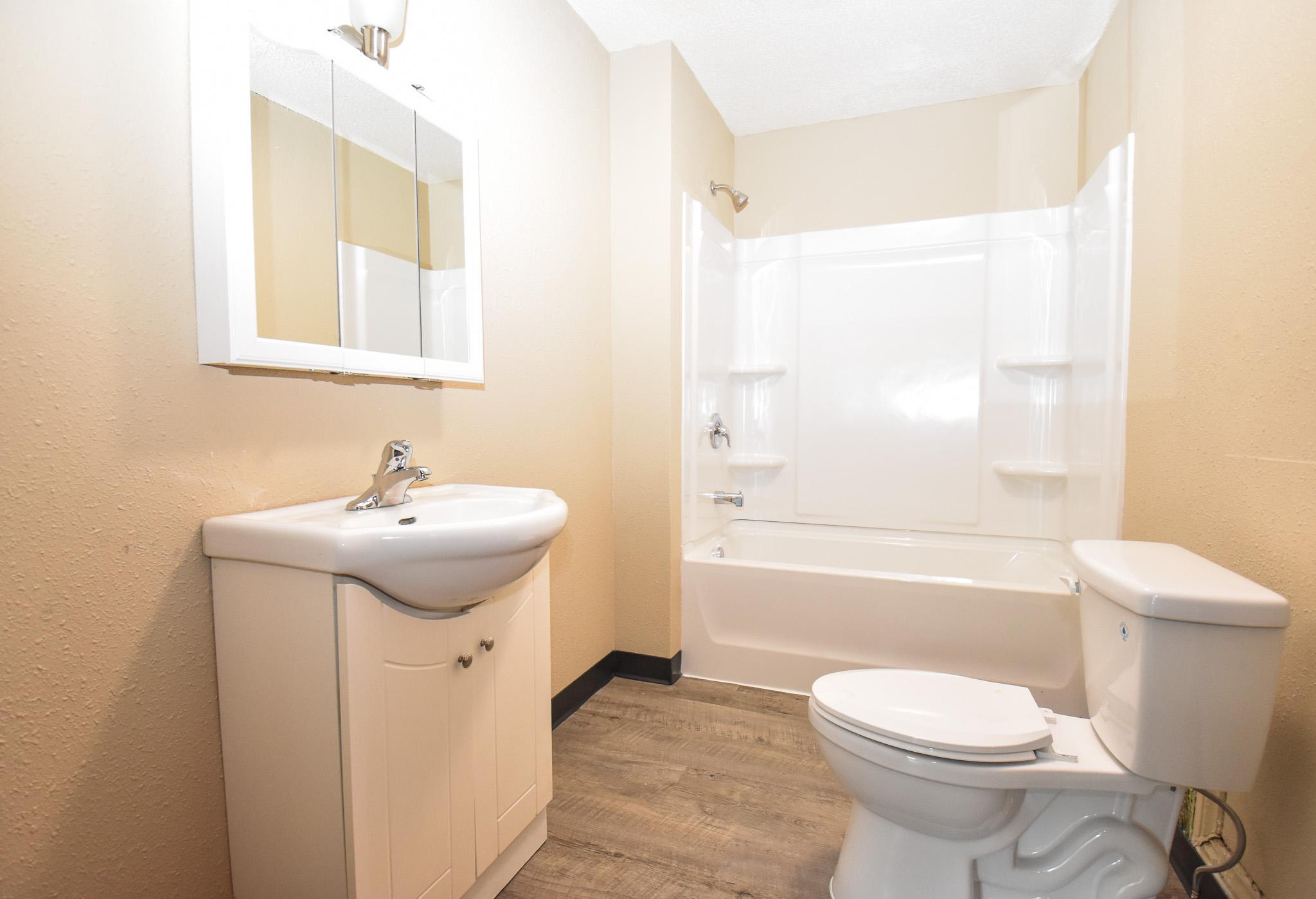 1114 University Drive N Property Photo 20