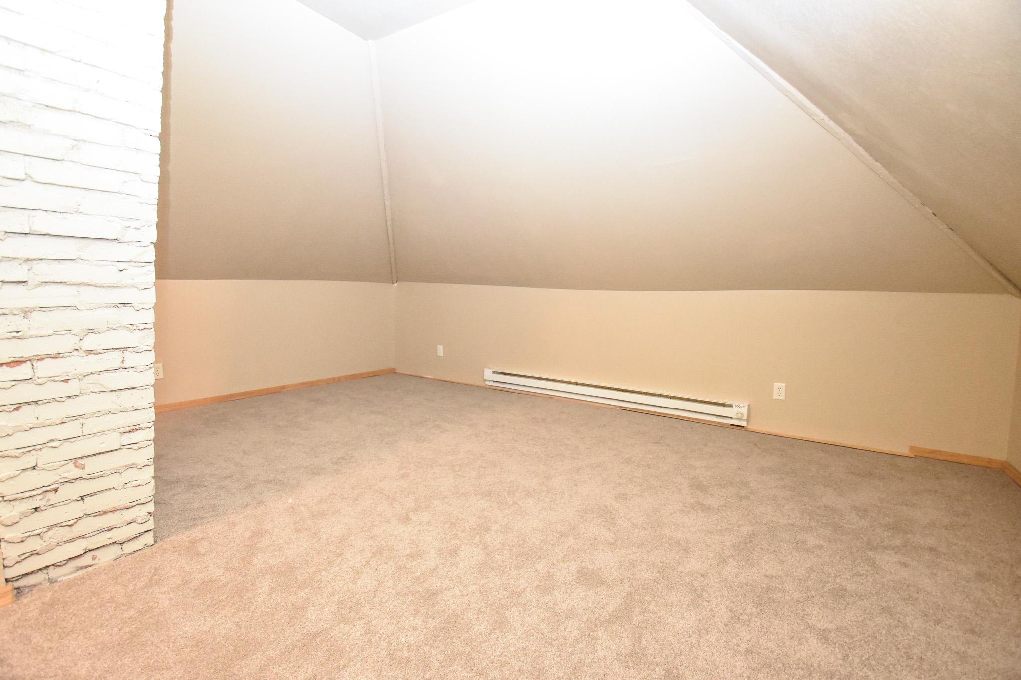 1114 University Drive N Property Photo 26