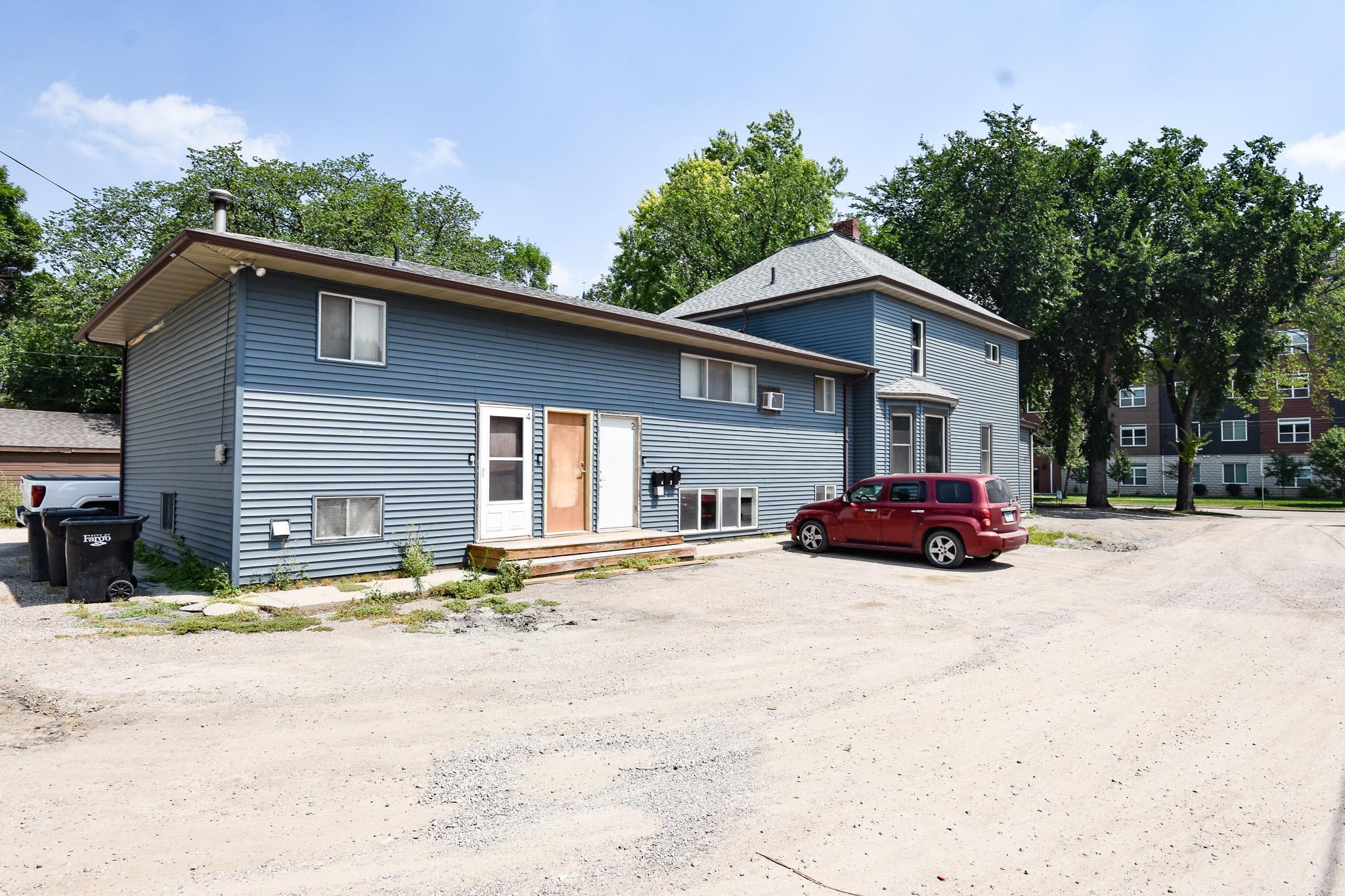 1114 University Drive N Property Photo 29