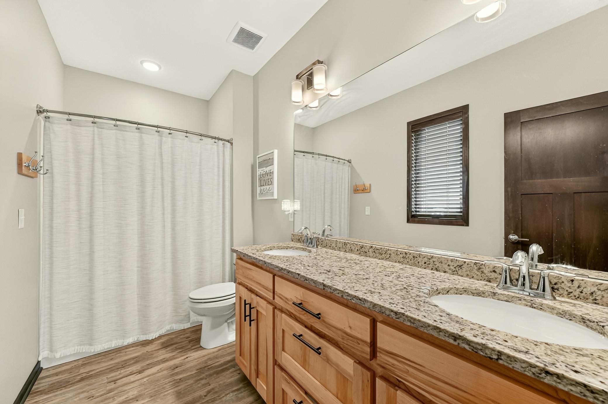 562 15th Avenue Ne Property Photo 15