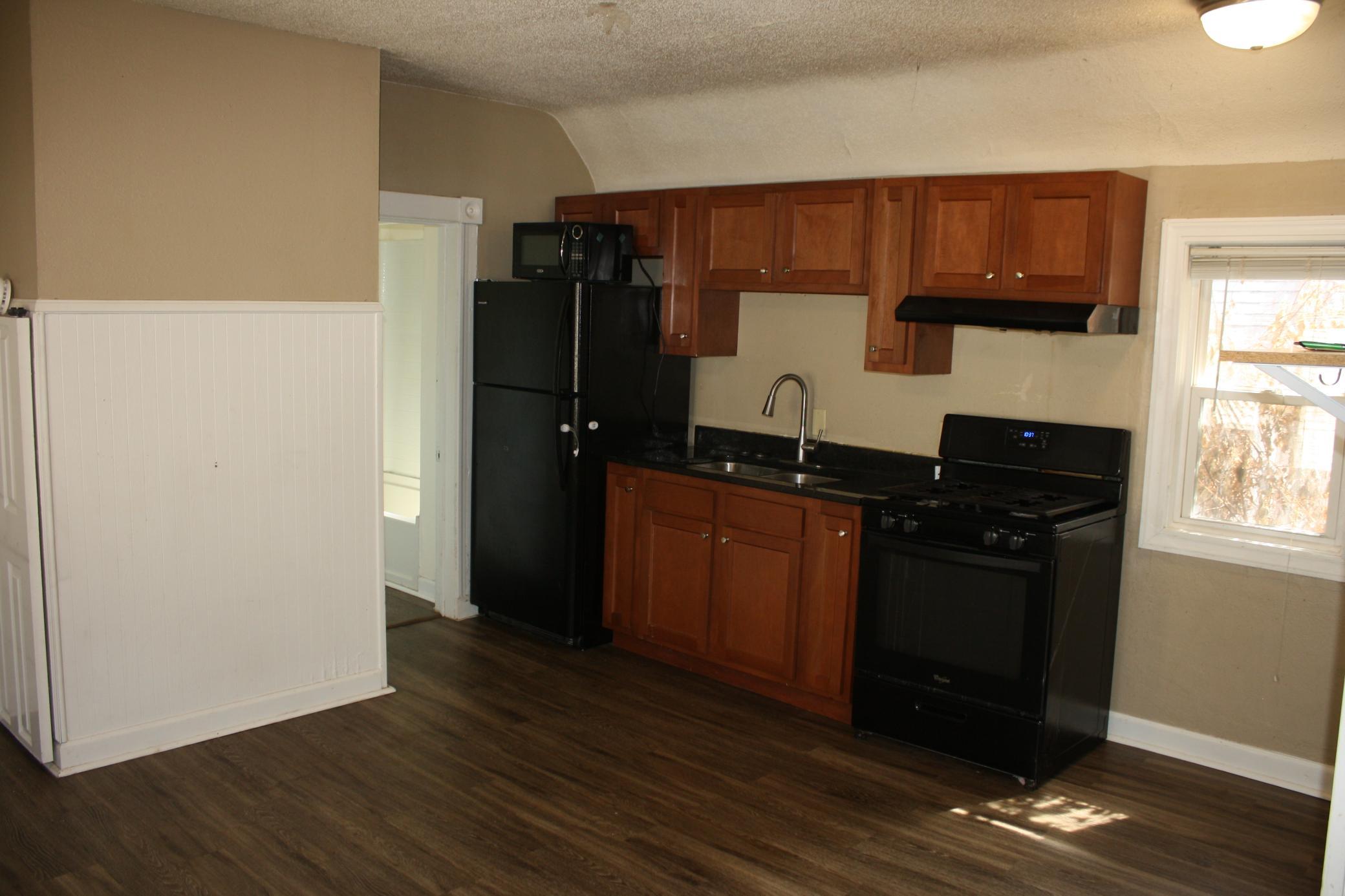 833 3rd Street E Property Photo 8