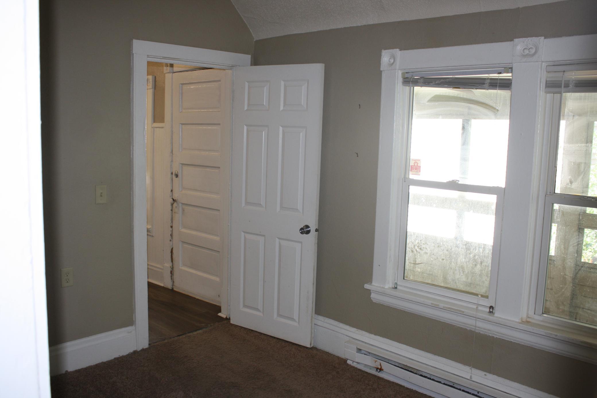 833 3rd Street E Property Photo 23
