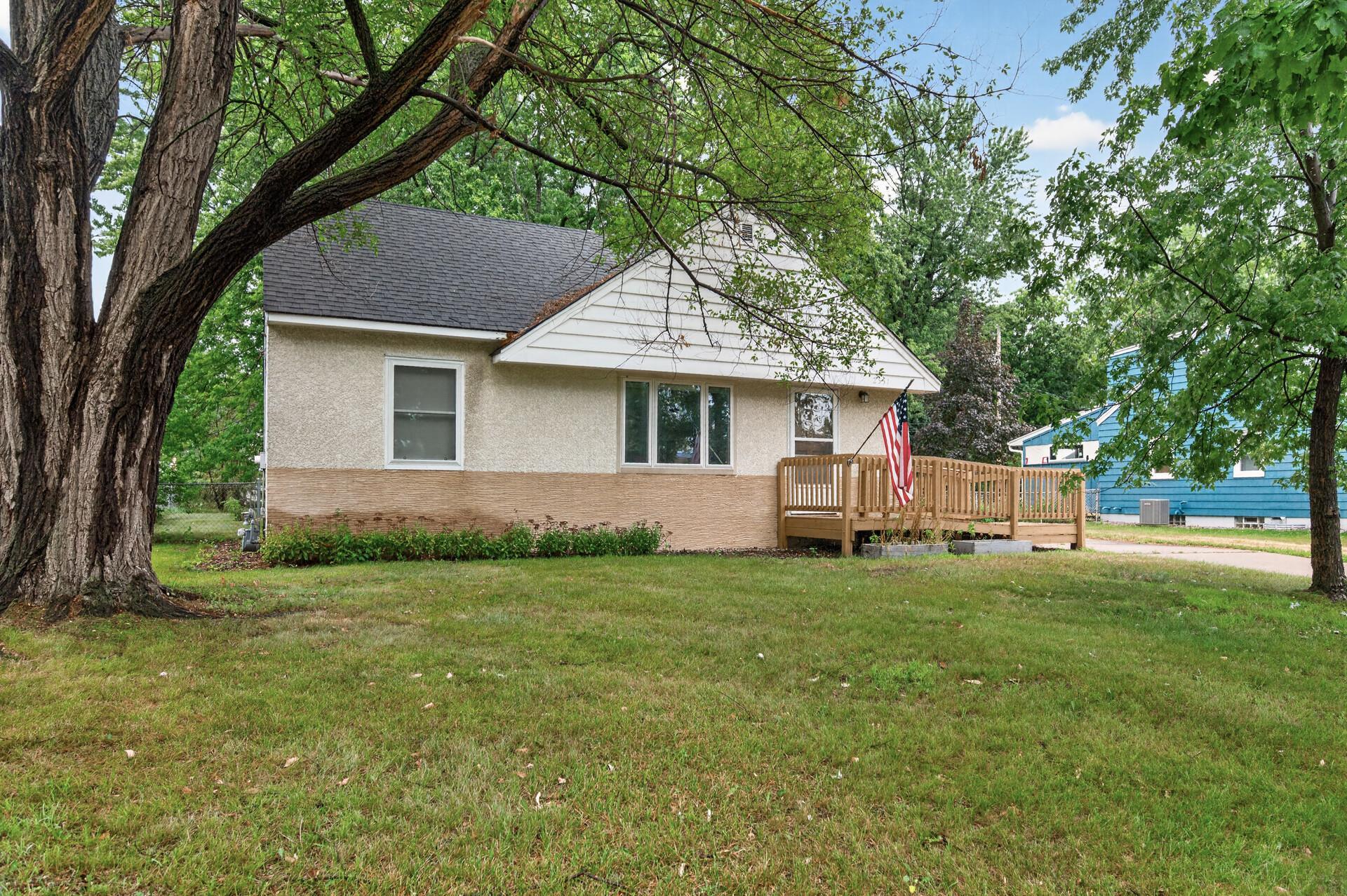 2551 Rainbow Lane