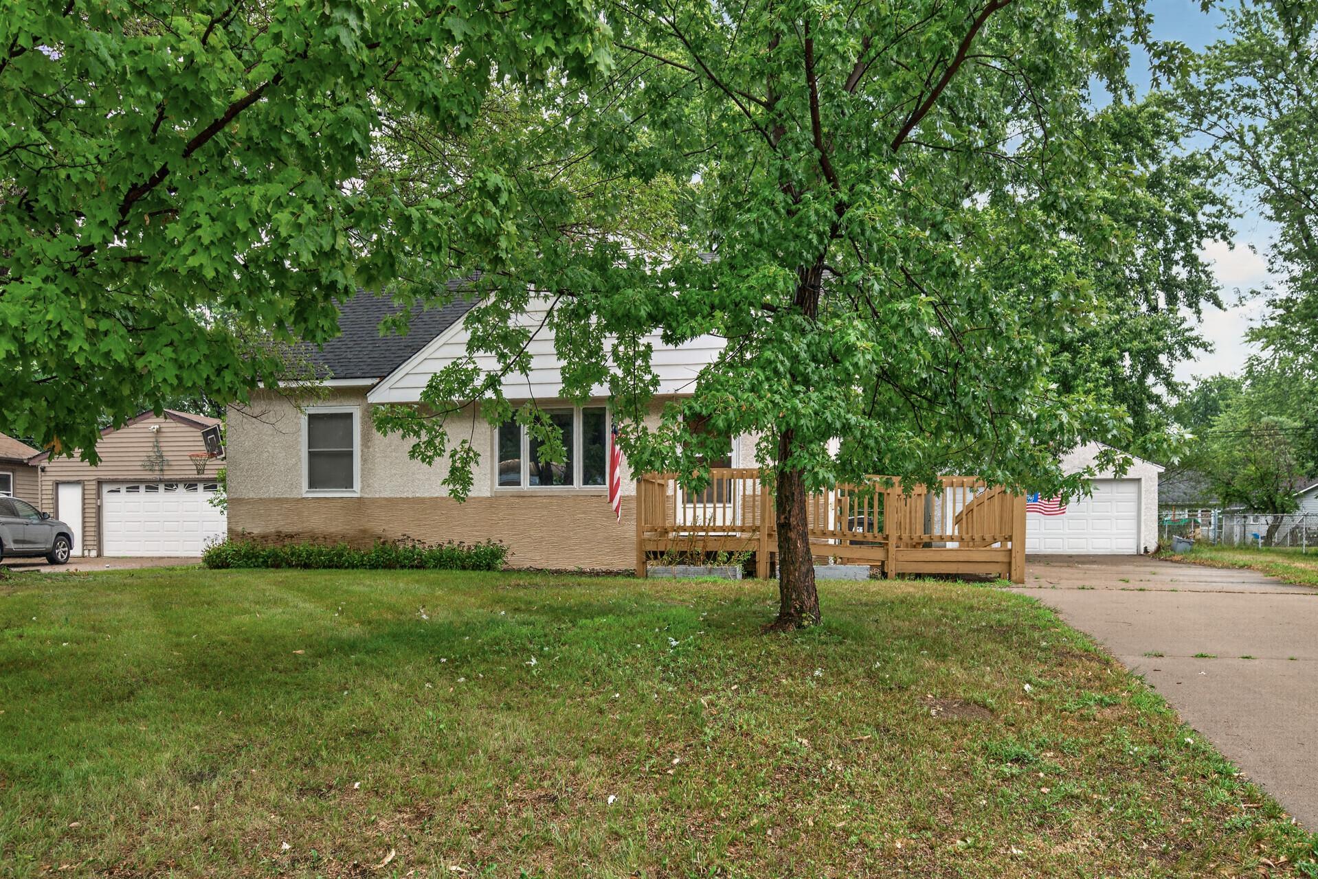 2551 Rainbow Lane Property Photo 3