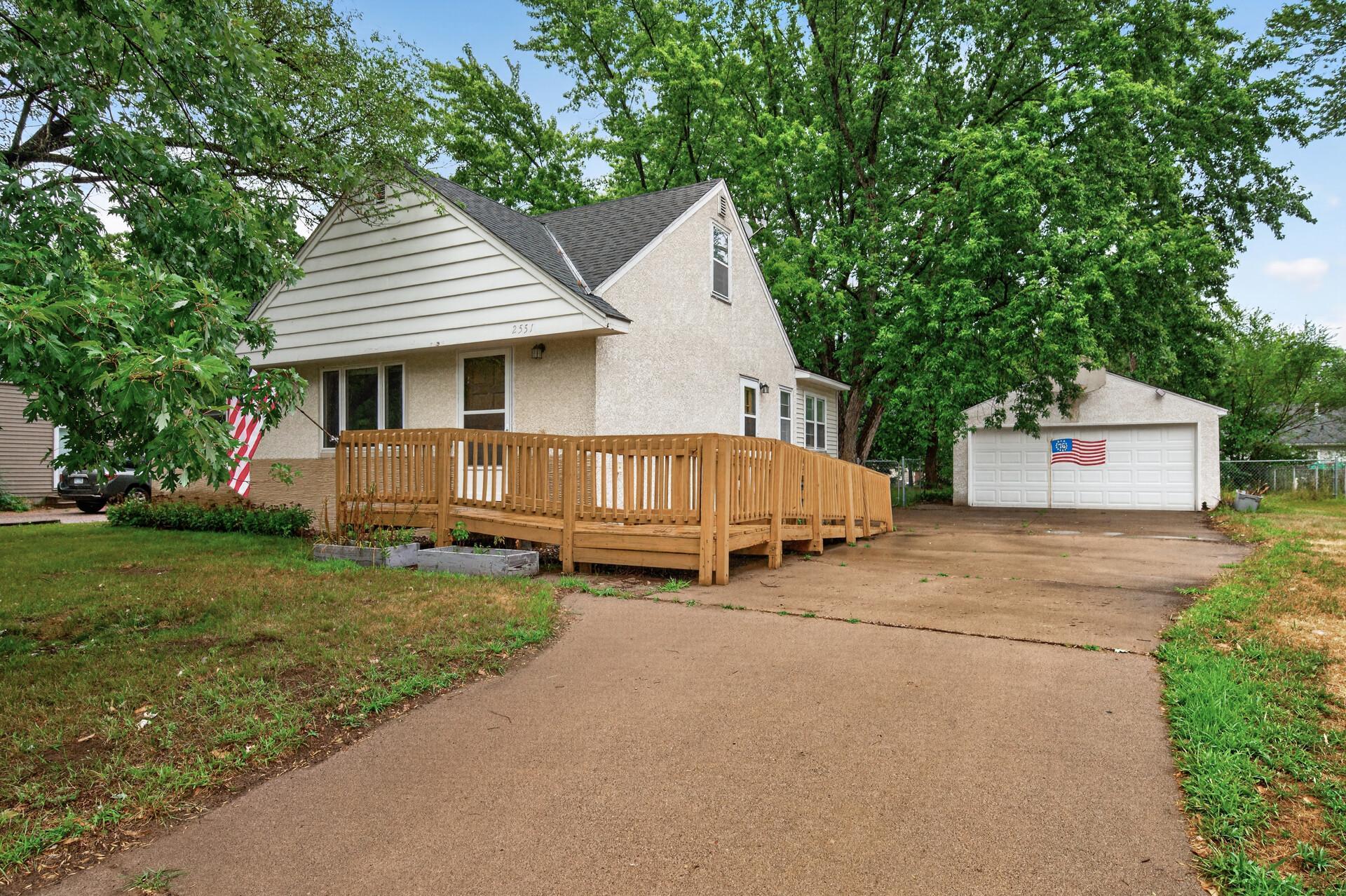 2551 Rainbow Lane Property Photo 4
