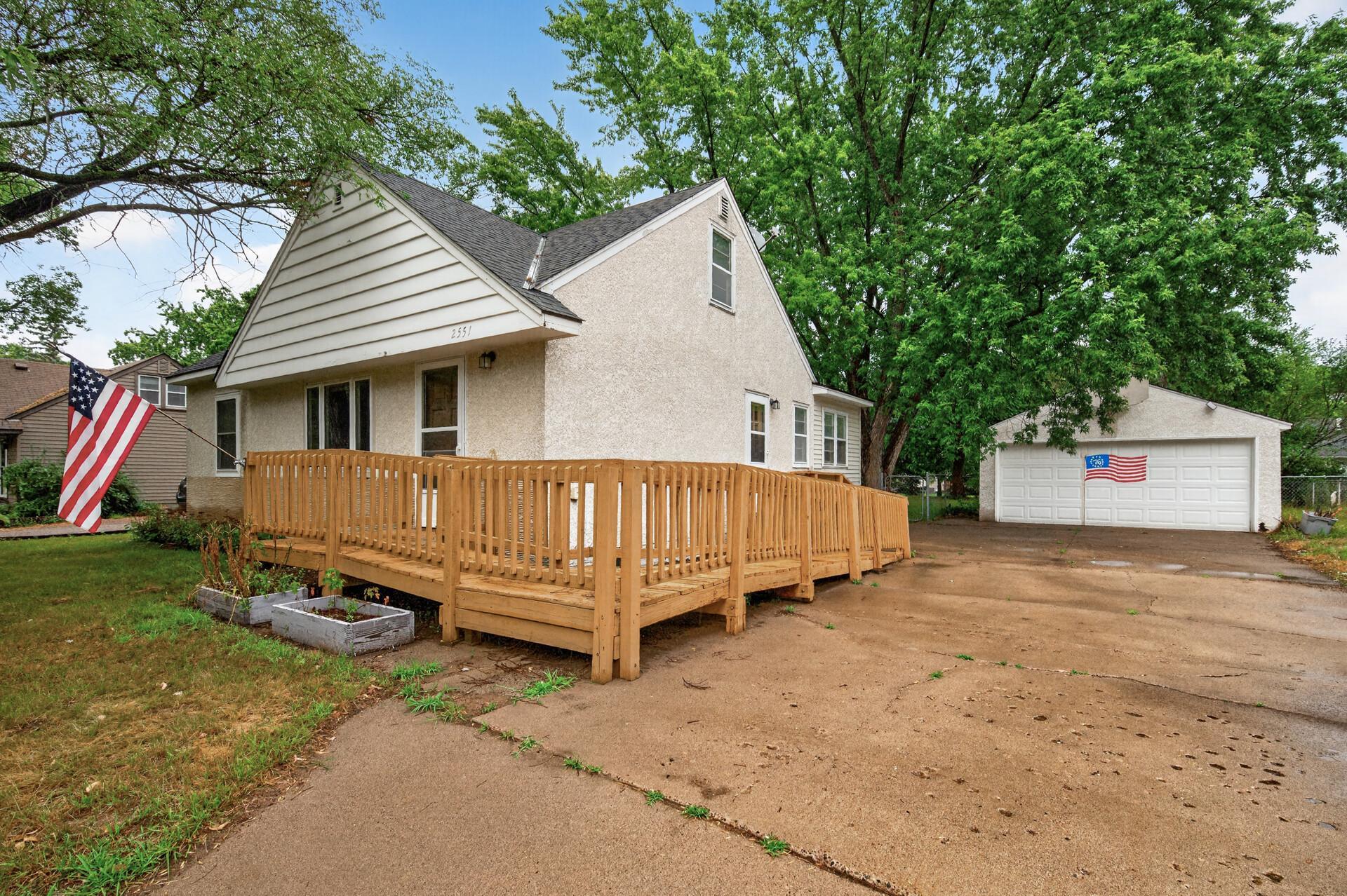 2551 Rainbow Lane Property Photo 5