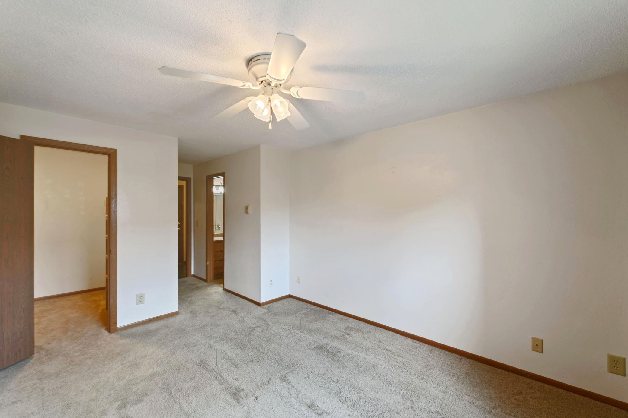 930 Lyn Way 203 Property Photo 10