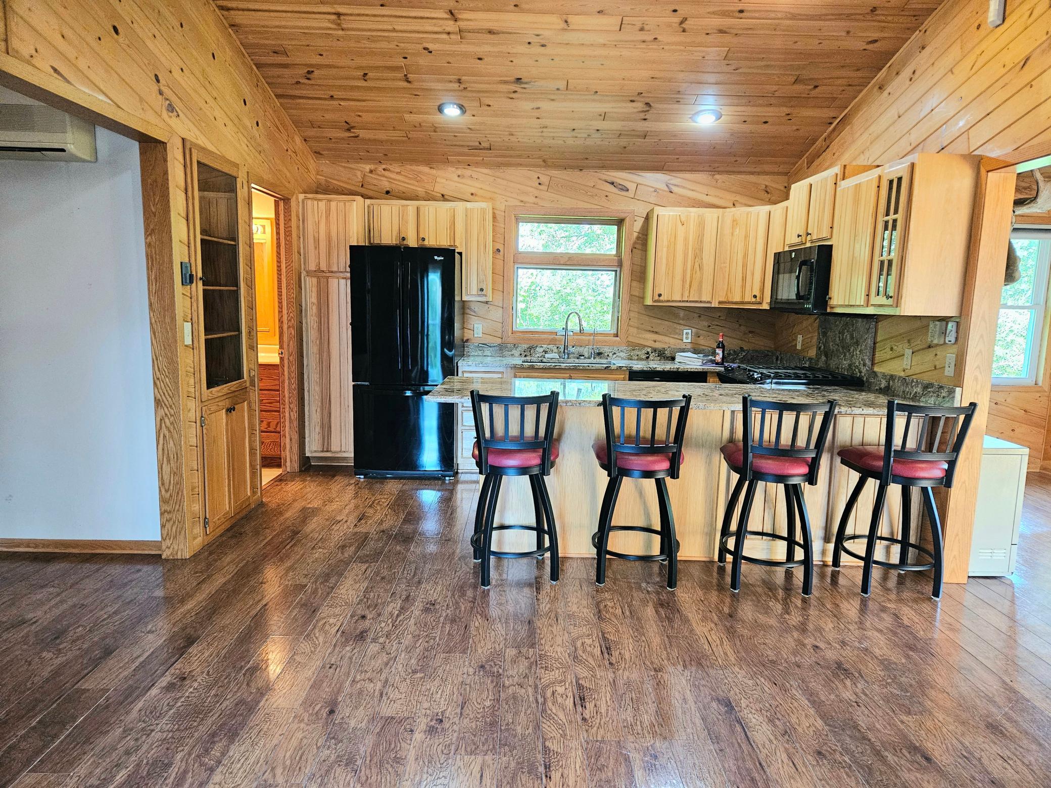 5758 Puncher Point Road Property Photo 8