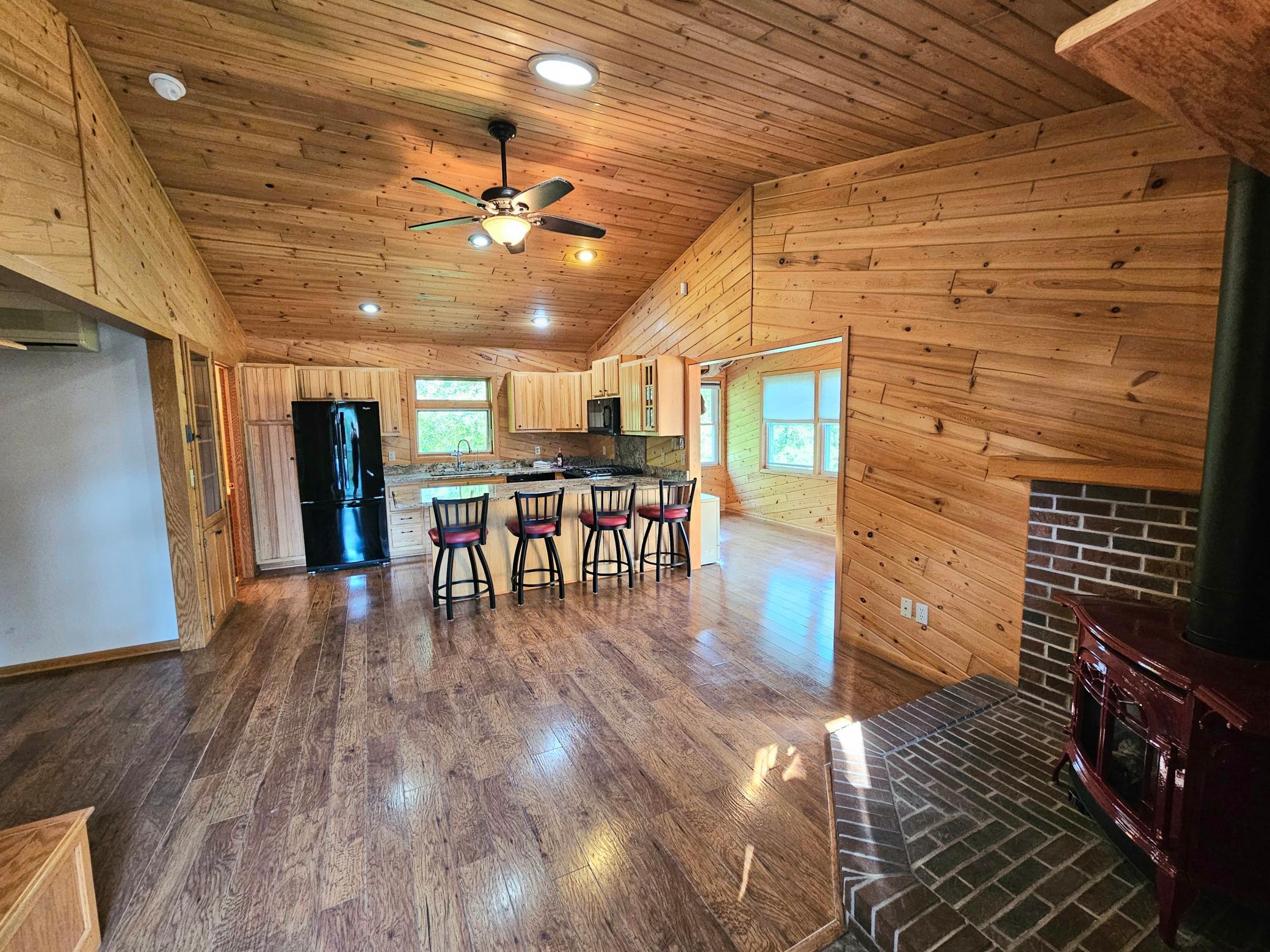 5758 Puncher Point Road Property Photo 10