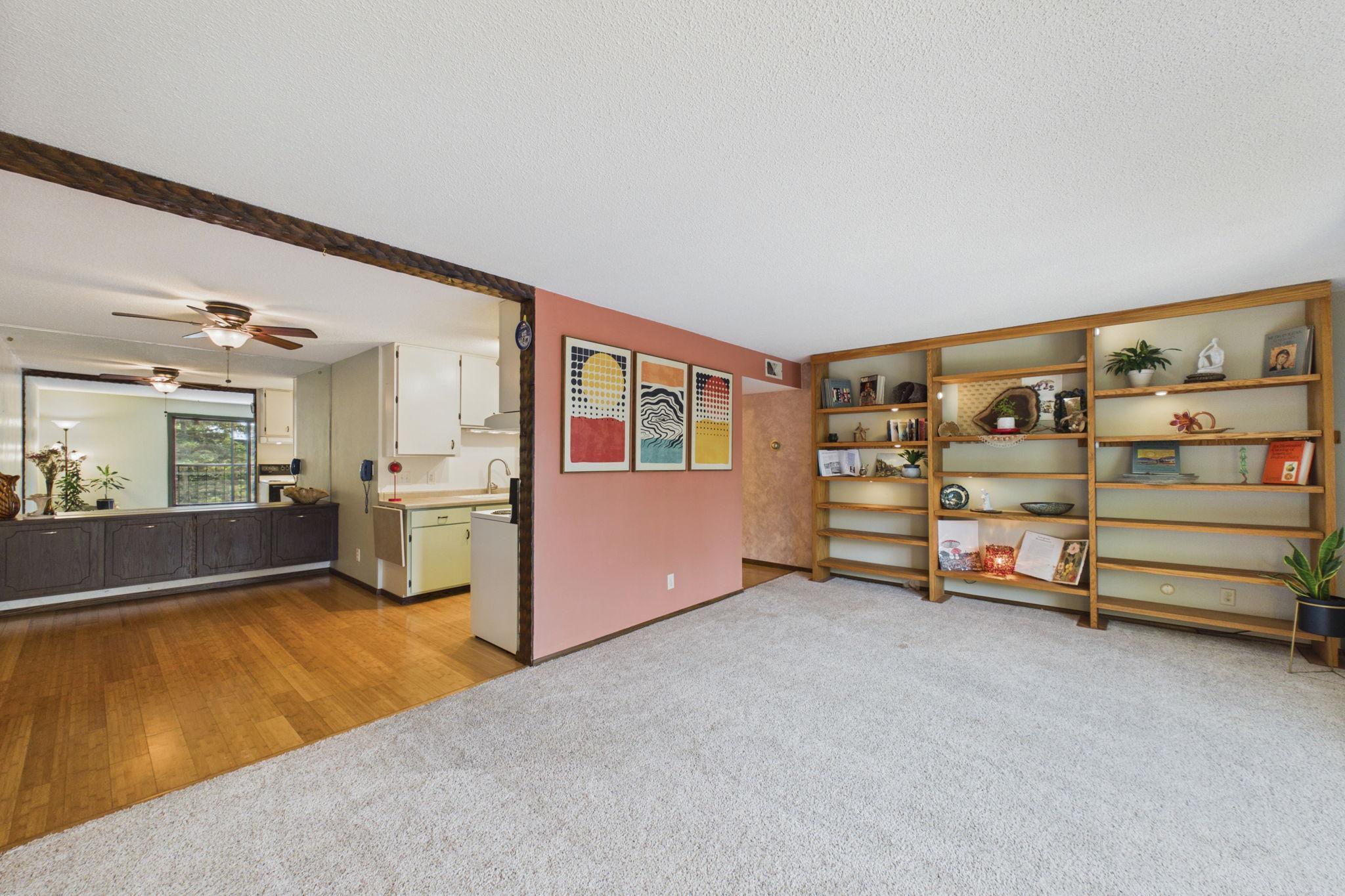 260 Westview Drive 303 Property Photo 5