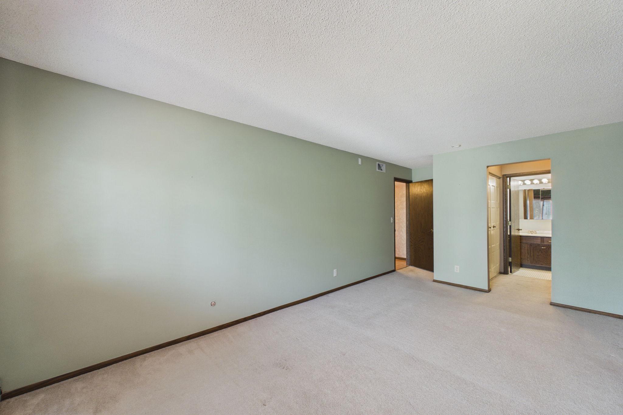 260 Westview Drive 303 Property Photo 11