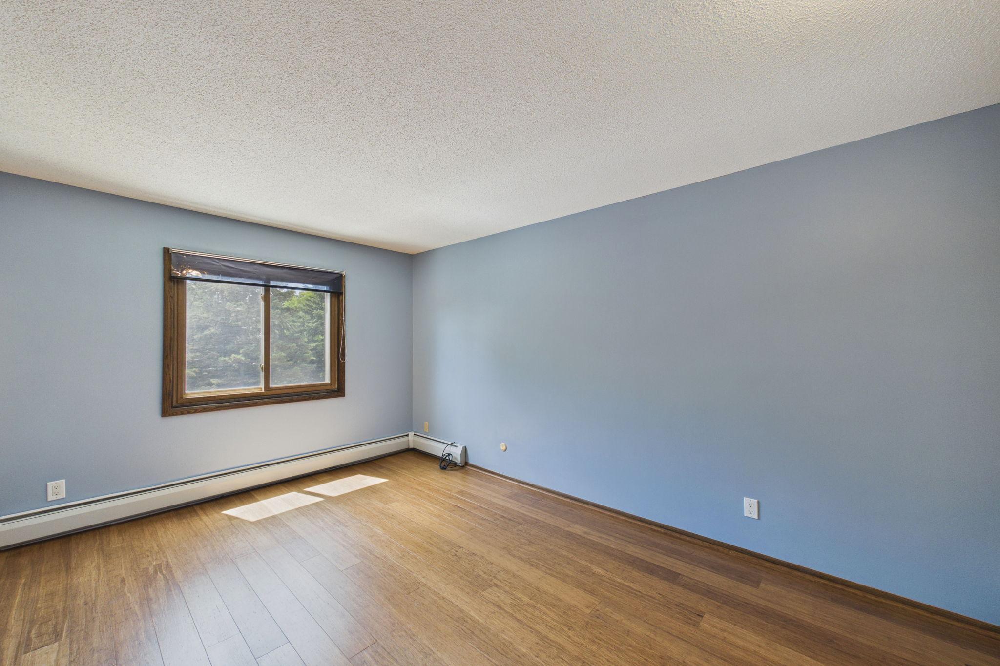 260 Westview Drive 303 Property Photo 12