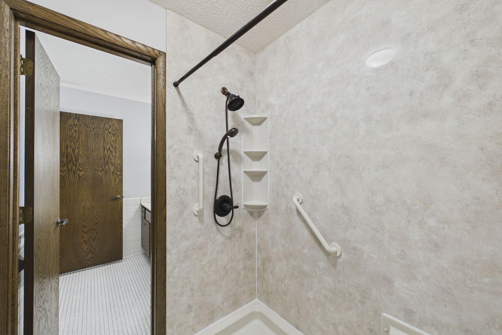 260 Westview Drive 303 Property Photo 14