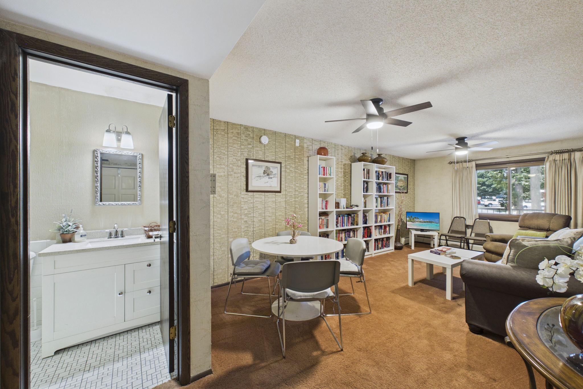 260 Westview Drive 303 Property Photo 20