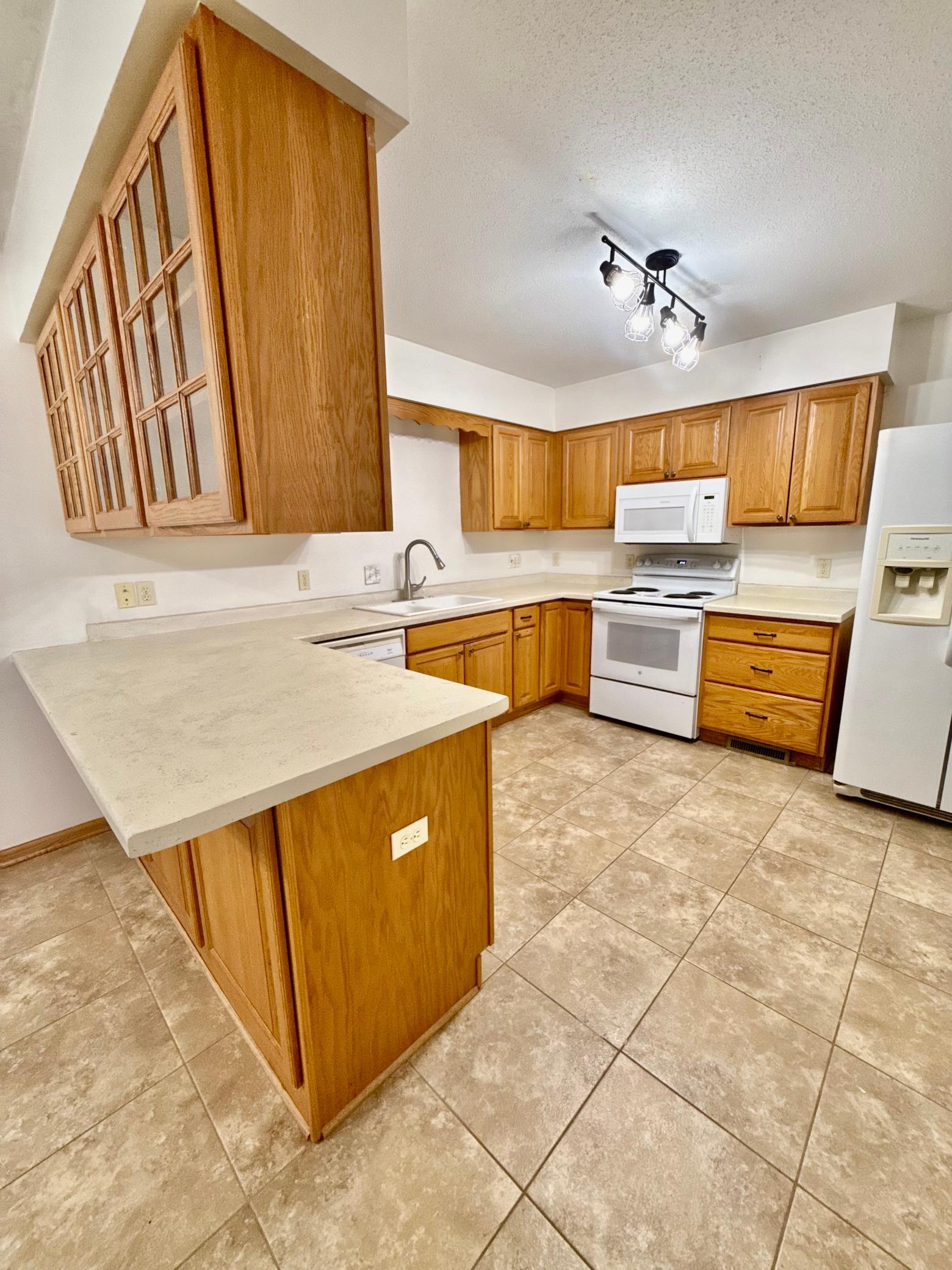 939 Mayvis Boulevard Property Photo 7