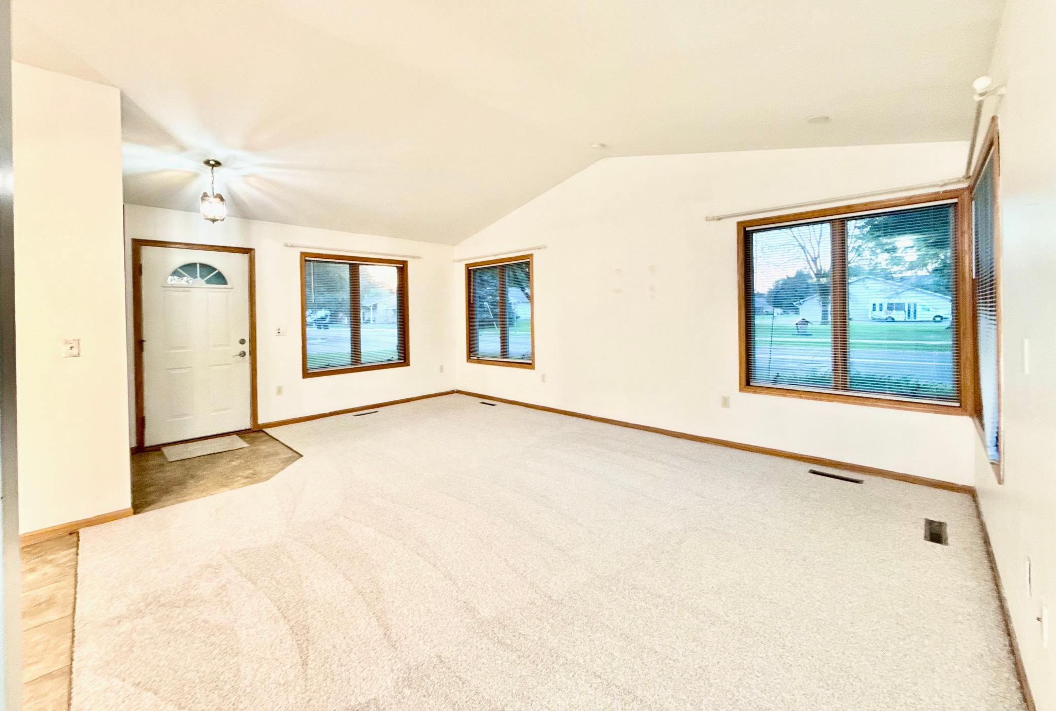 939 Mayvis Boulevard Property Photo 11