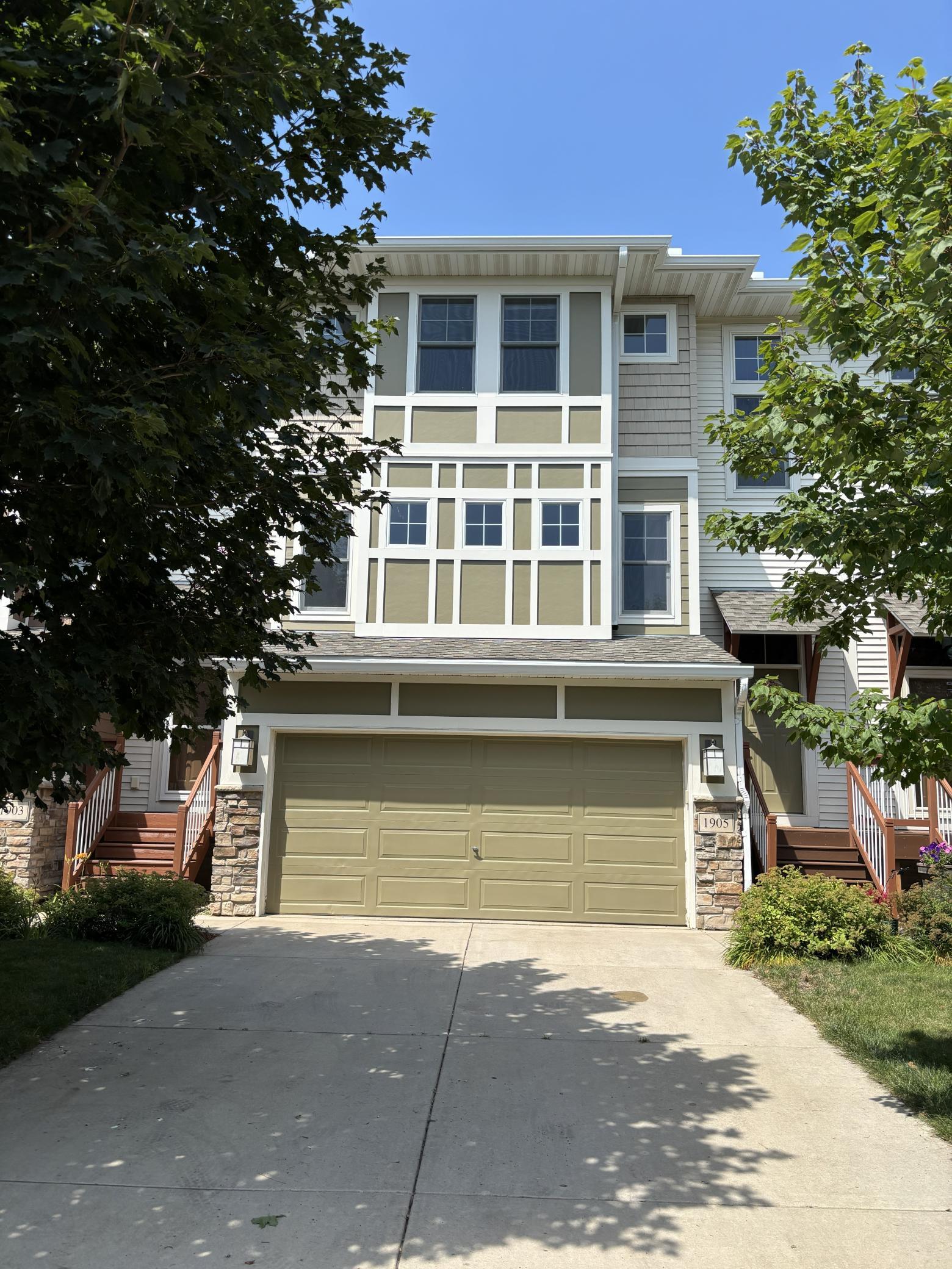 1905 Red Maple Lane Property Photo 1