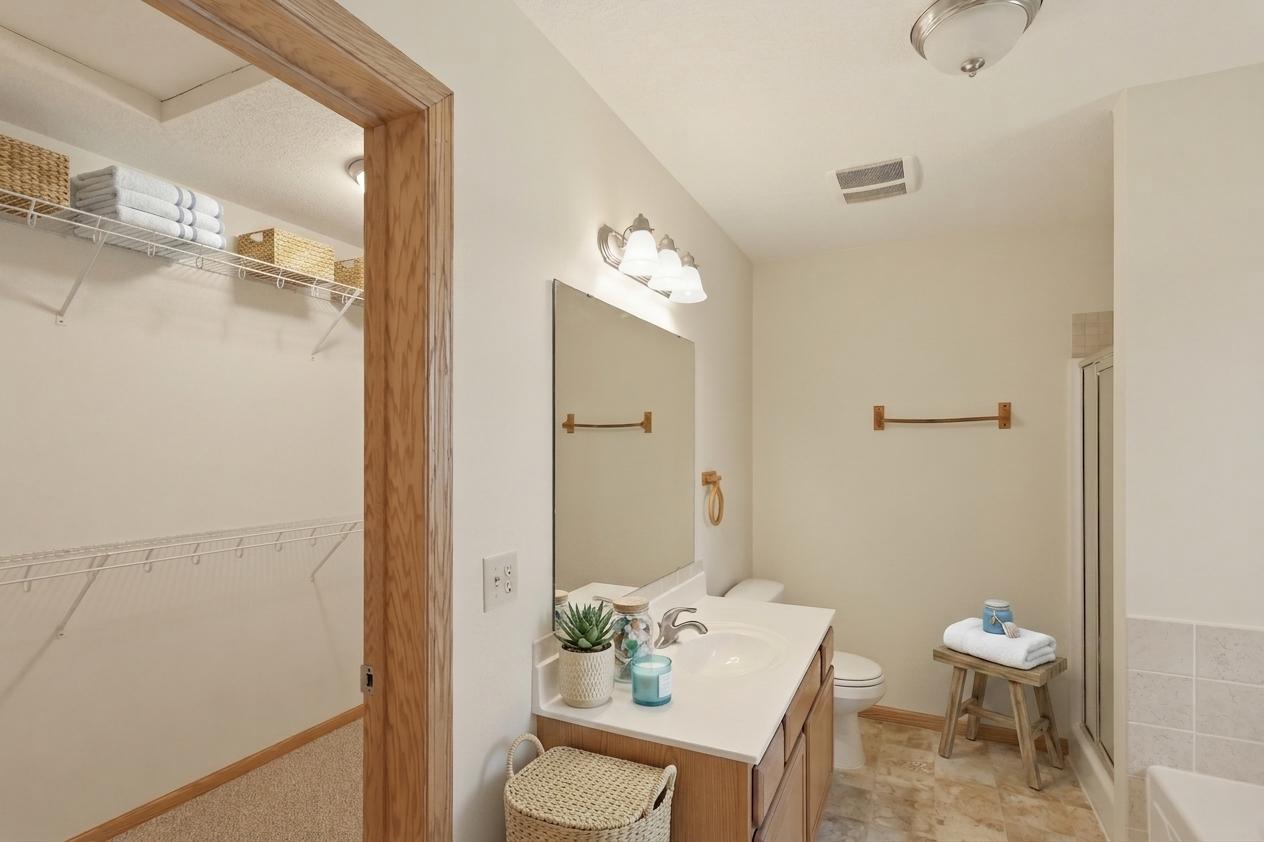 1905 Red Maple Lane Property Photo 14