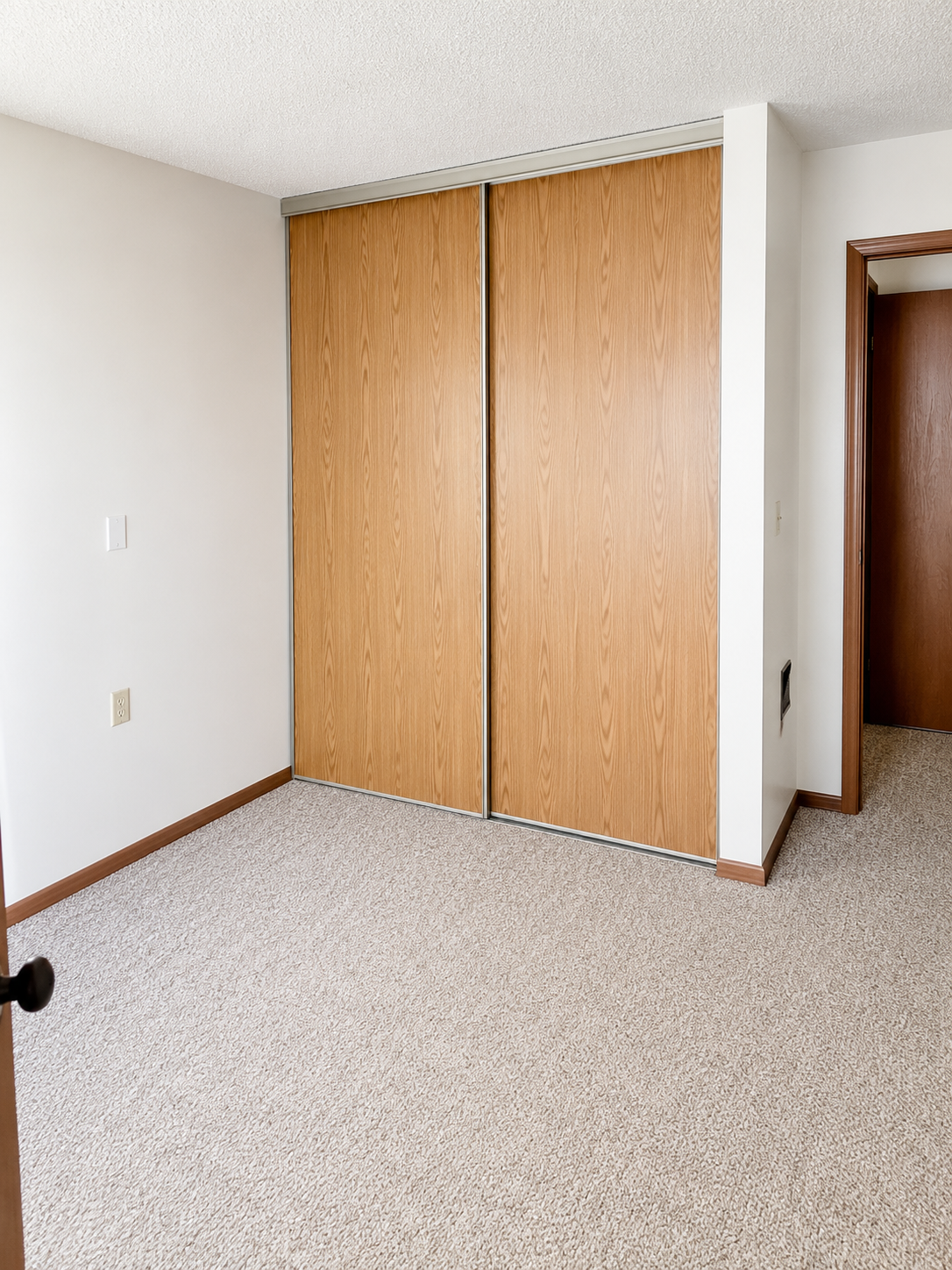 200 Florence Avenue Property Photo 8