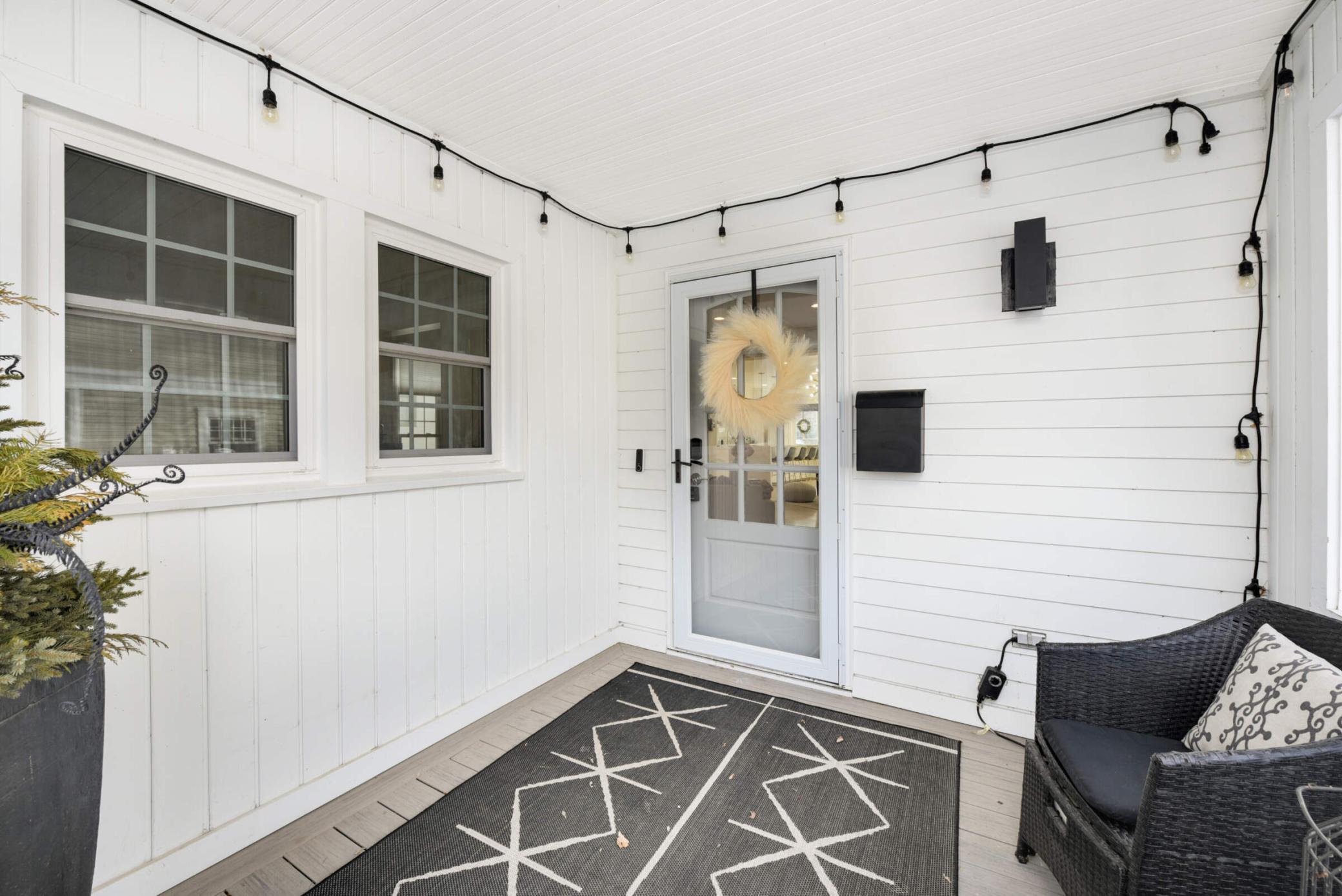 150 1st Street Property Photo 3