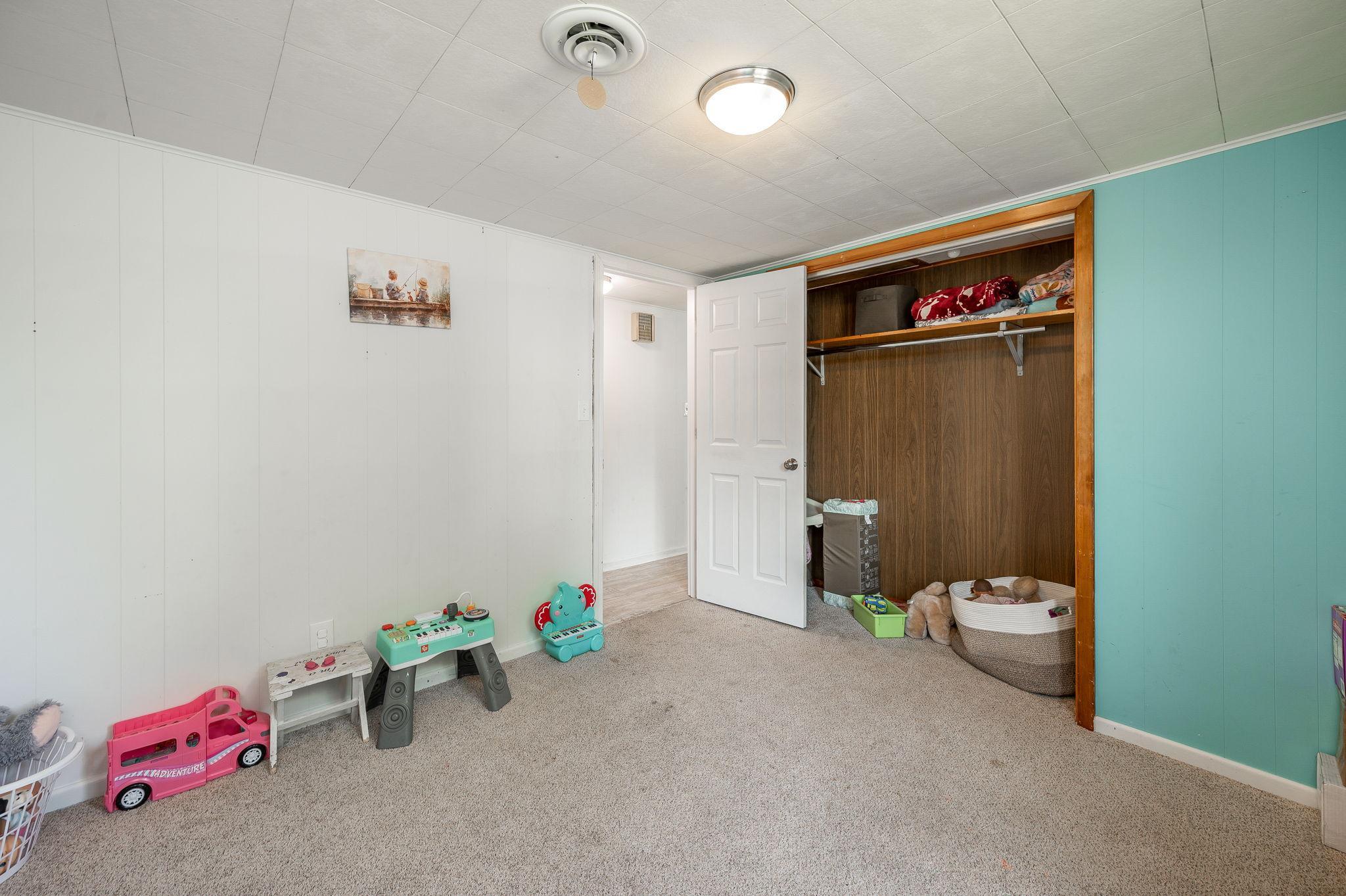 210 S 6th Street Property Photo 13
