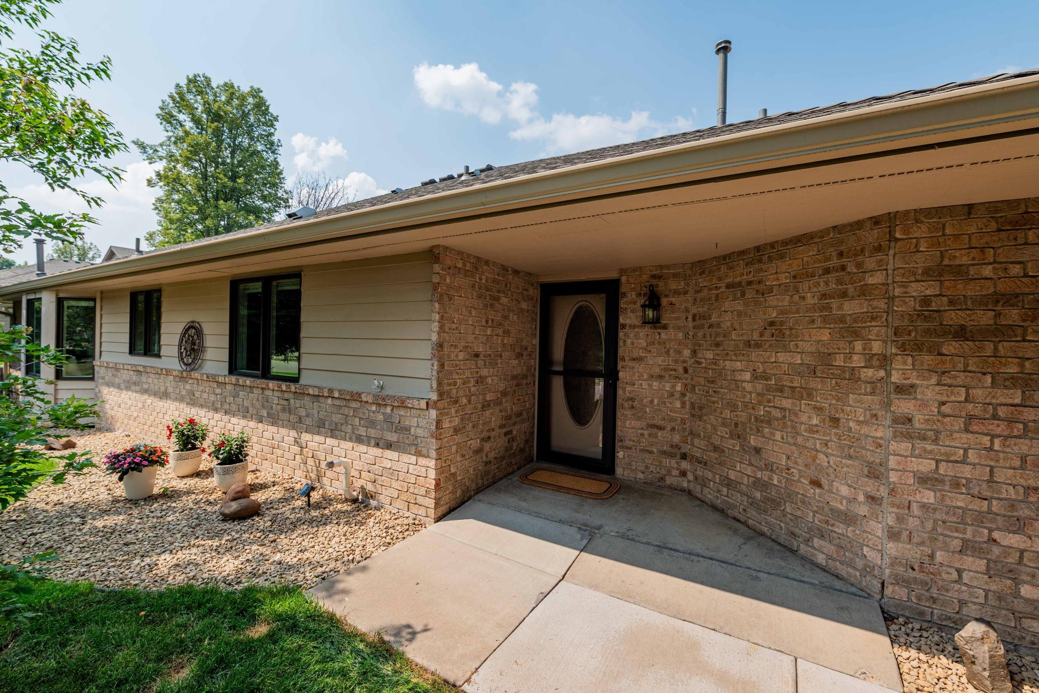 14348 Embassy Way Property Photo 2