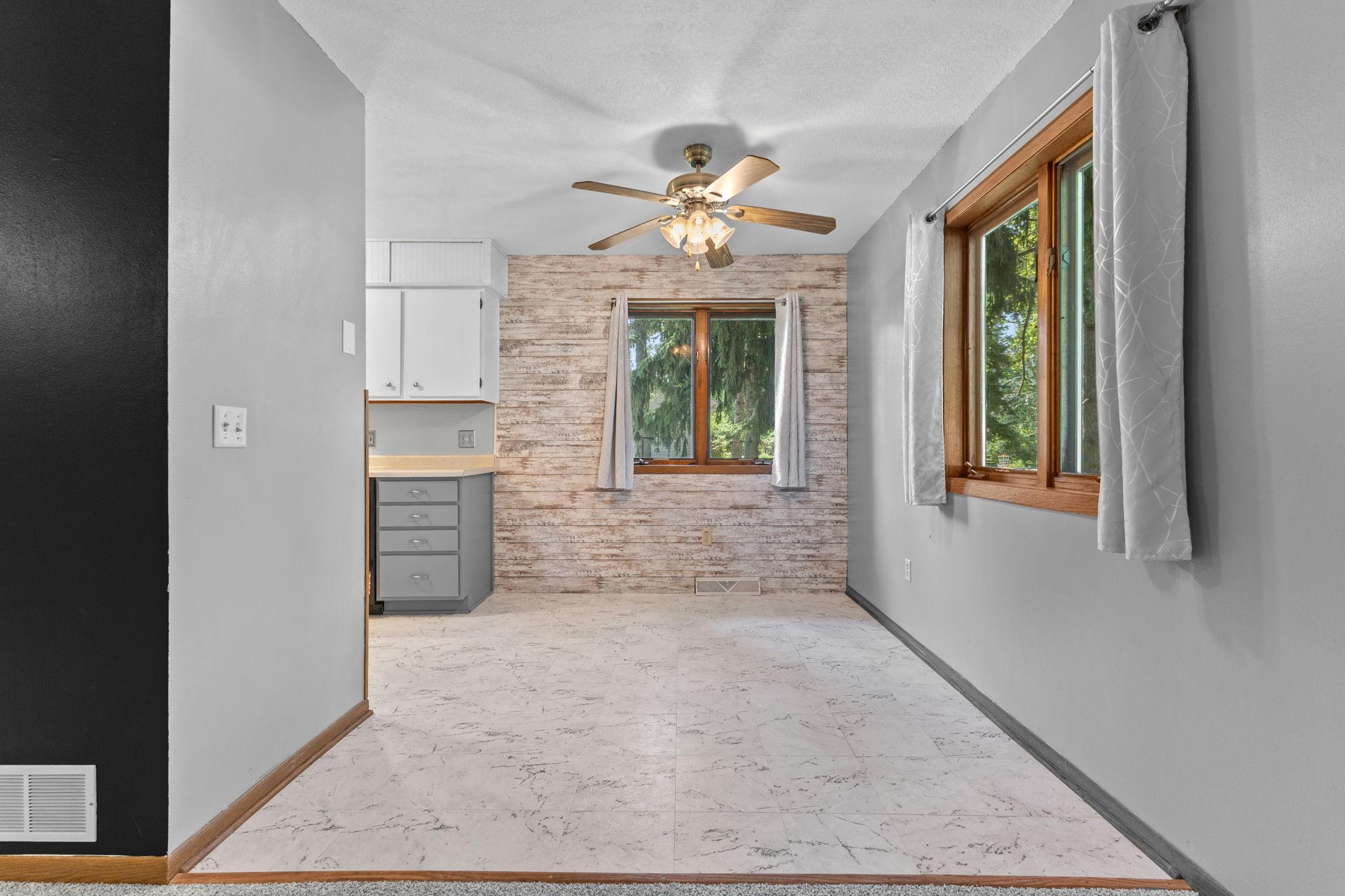 545 Tower Road Property Photo 10