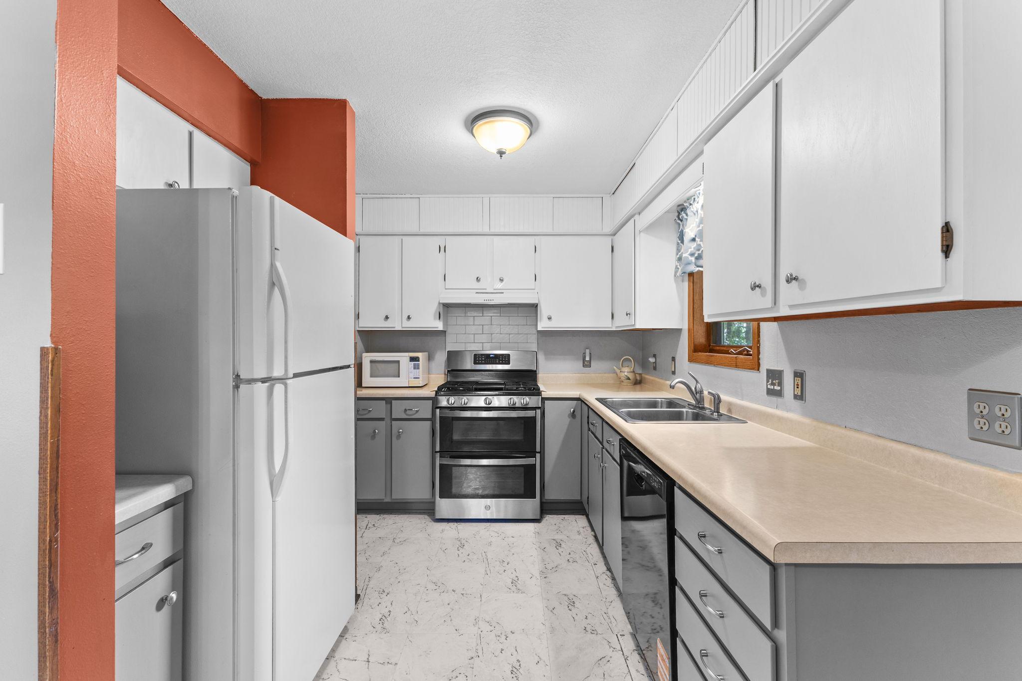 545 Tower Road Property Photo 11