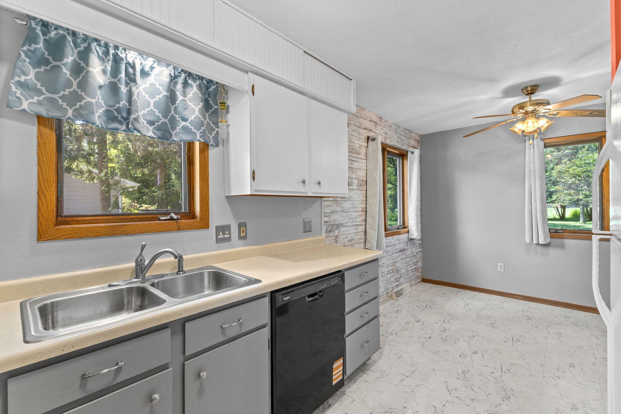 545 Tower Road Property Photo 13
