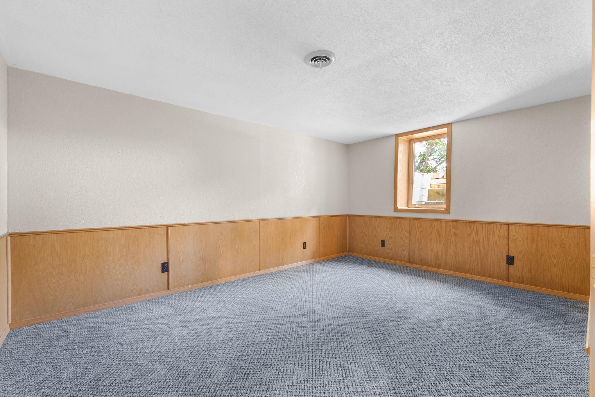 545 Tower Road Property Photo 23