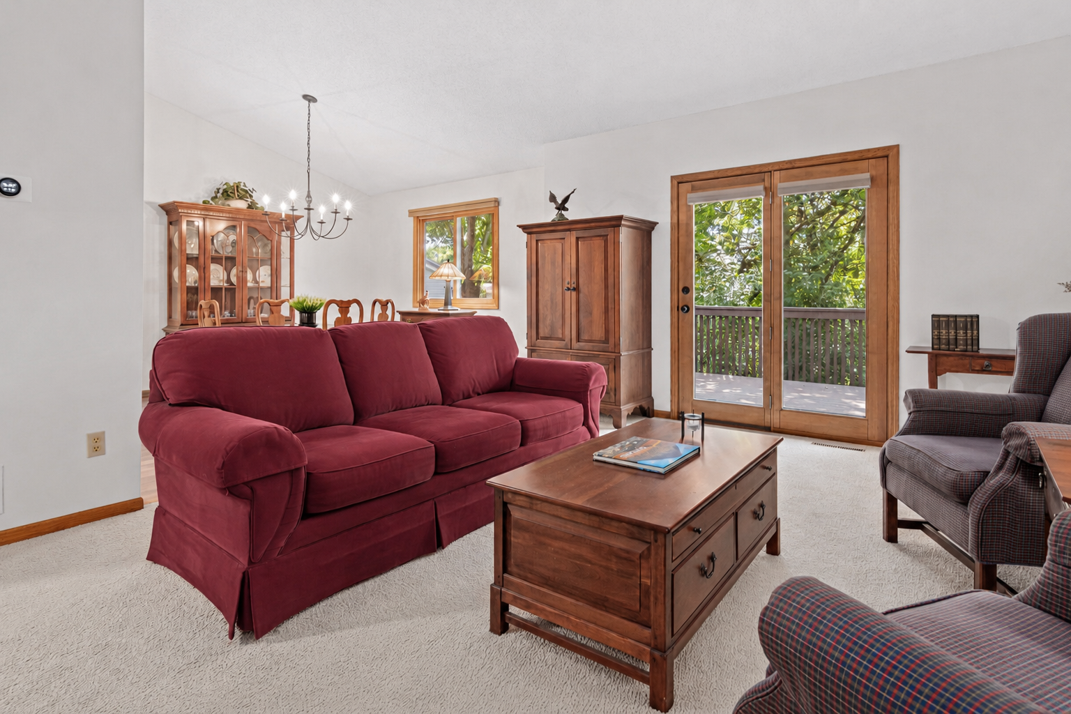 18258 Cascade Drive Property Photo 4