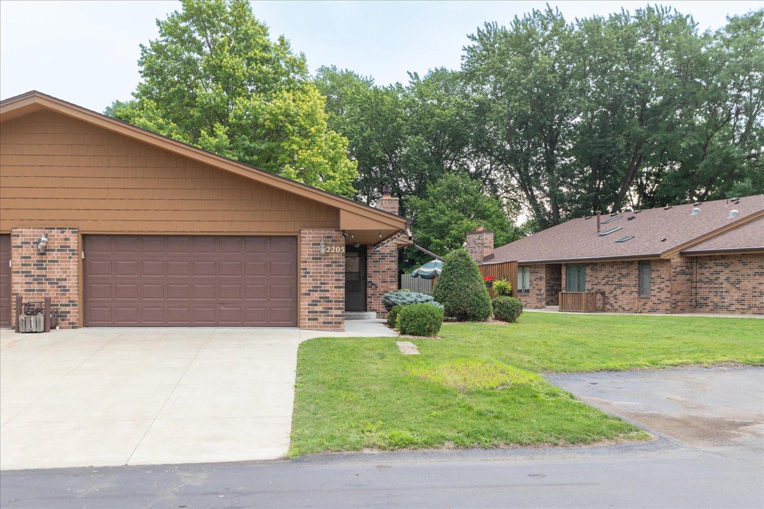 2205 Baihly Court Sw Property Photo 2