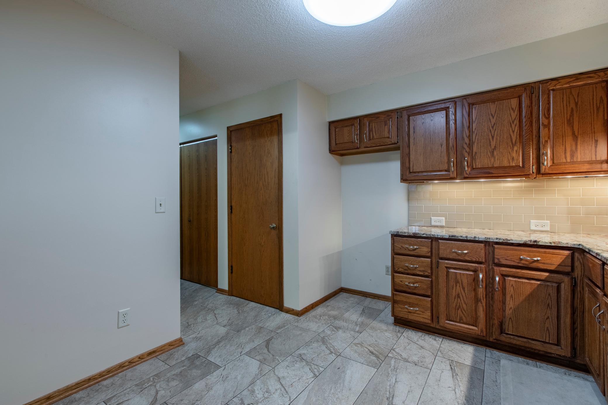 2205 Baihly Court Sw Property Photo 6