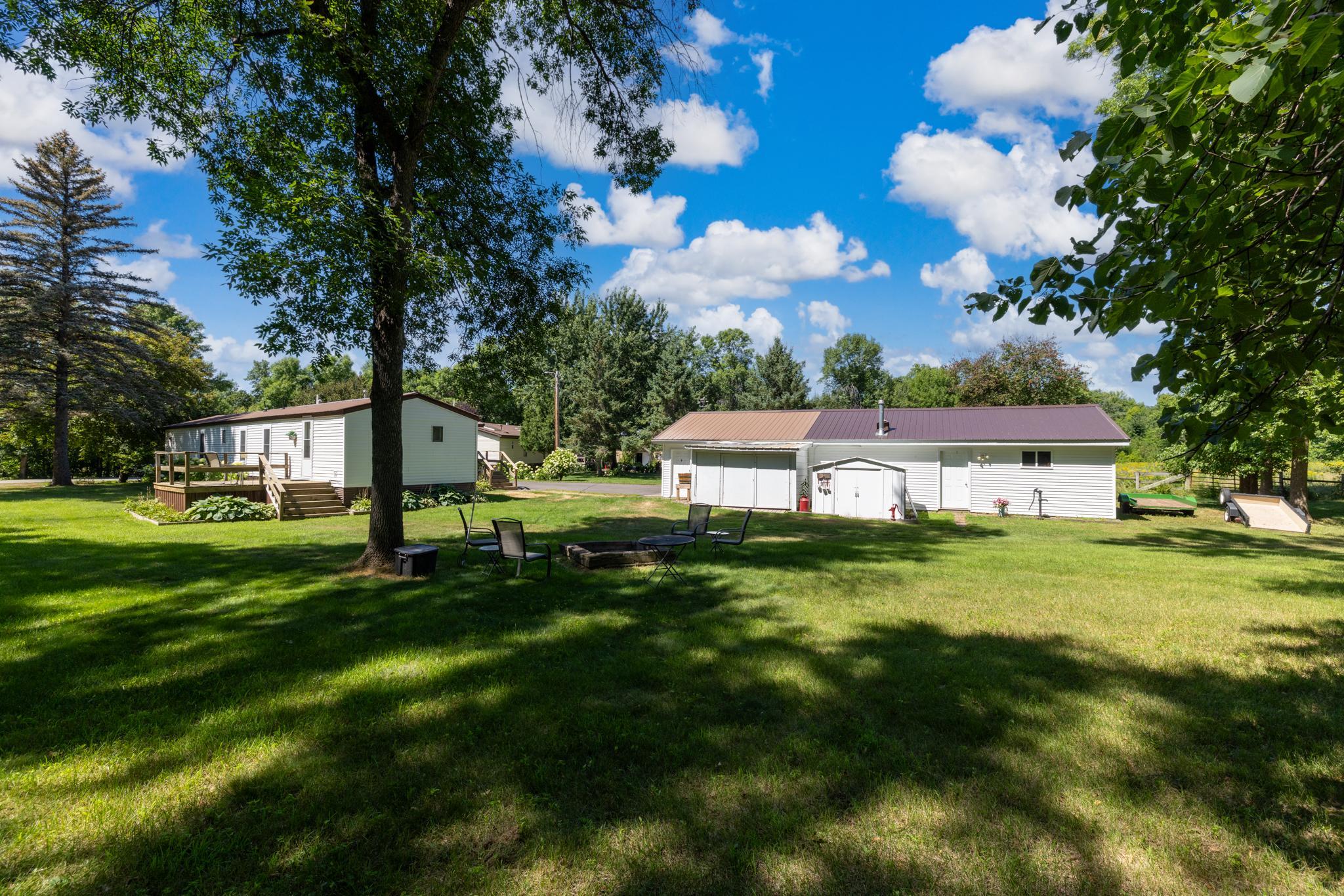 910 Lake Shore Boulevard Property Photo 5