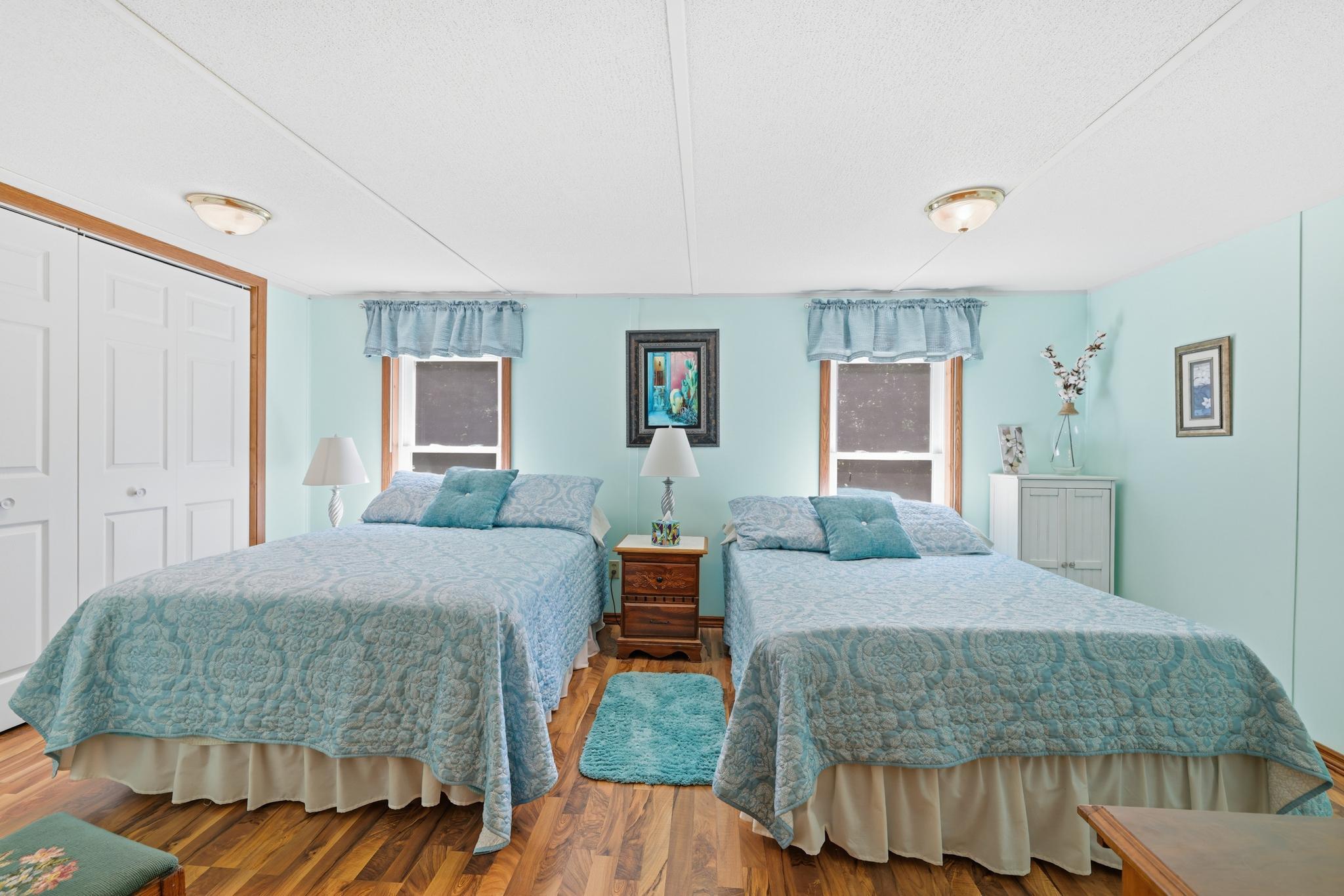 910 Lake Shore Boulevard Property Photo 21