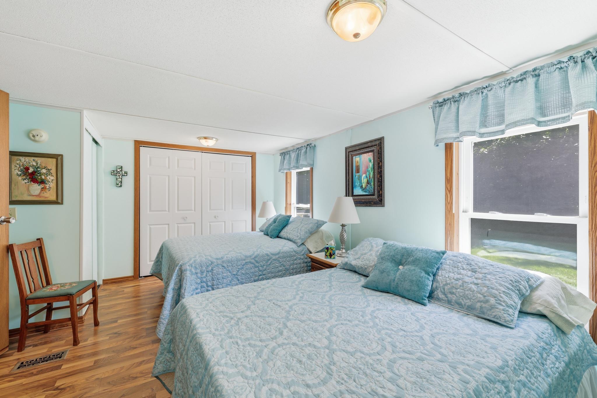 910 Lake Shore Boulevard Property Photo 22