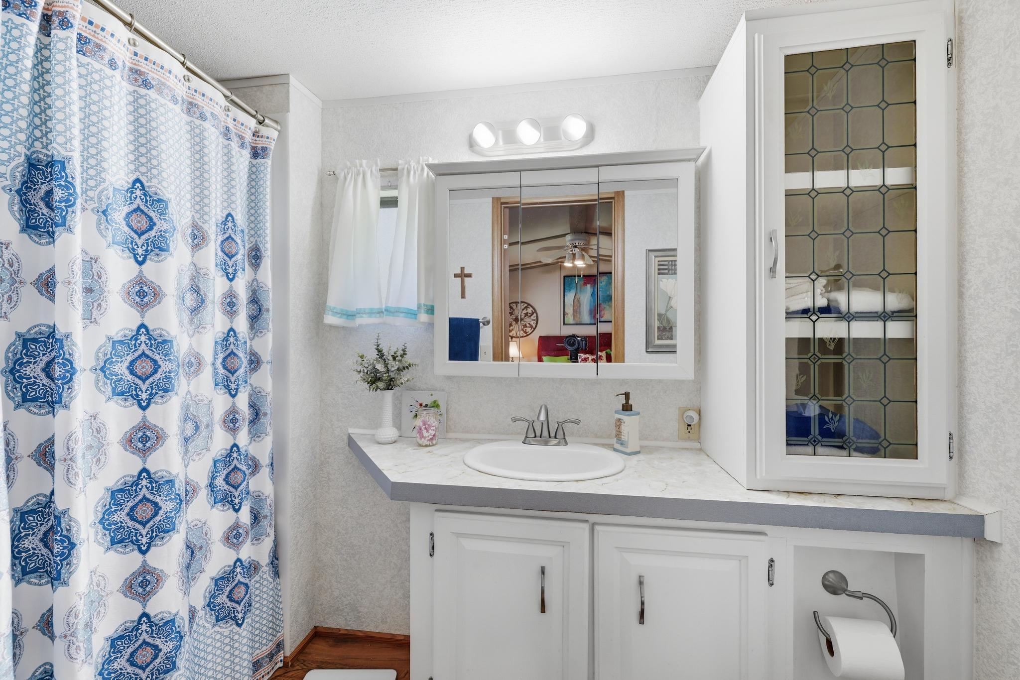 910 Lake Shore Boulevard Property Photo 27